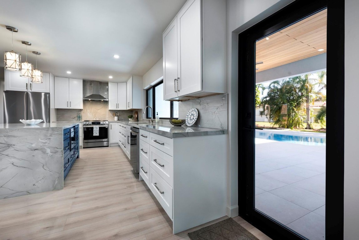 2440 NE 46th Street, Lighthouse Point