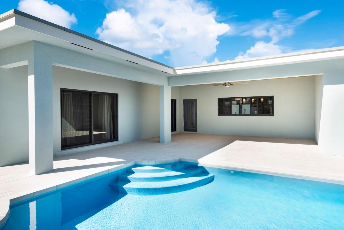 2440 NE 46th Street, Lighthouse Point