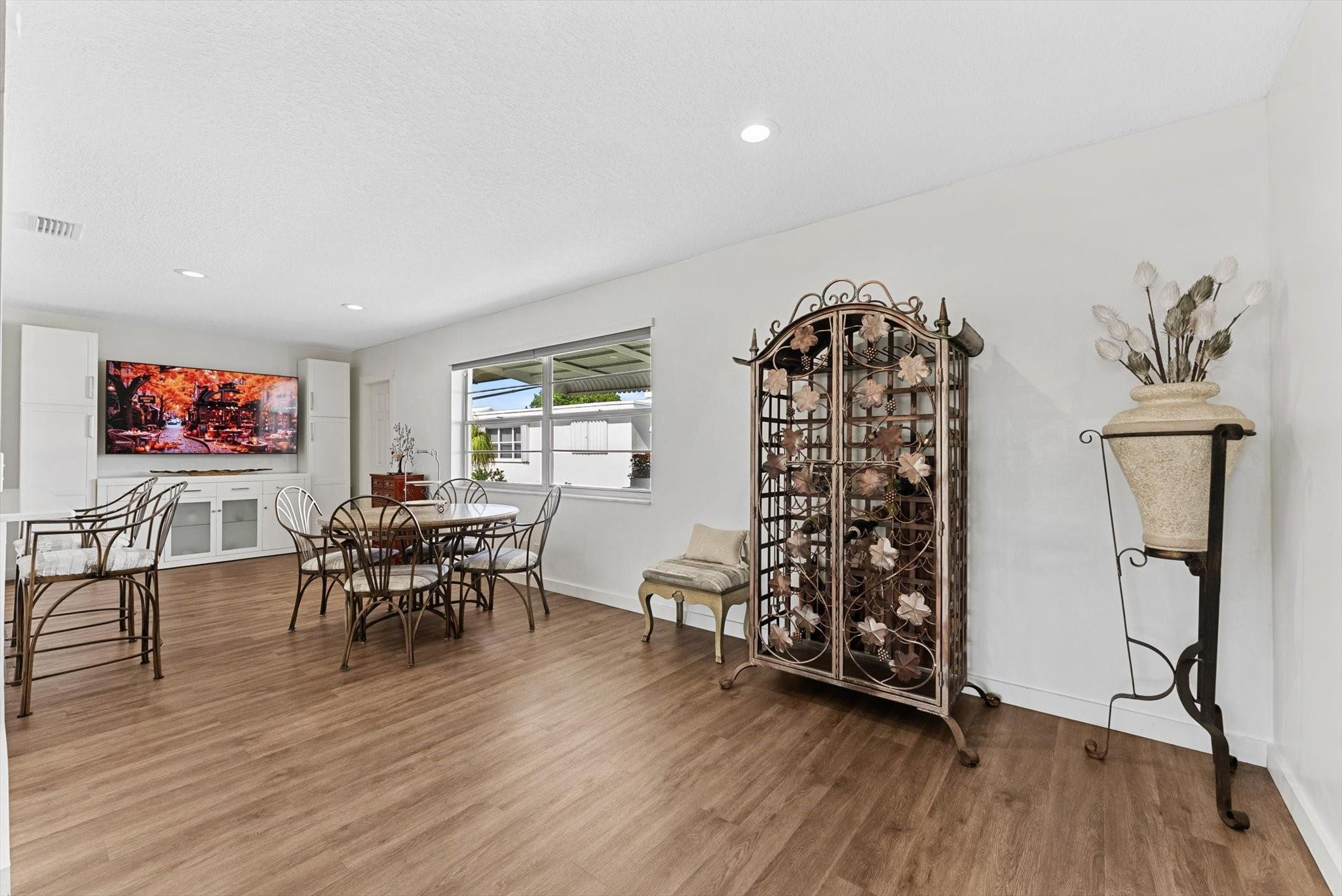 1001 SW 6th Ave