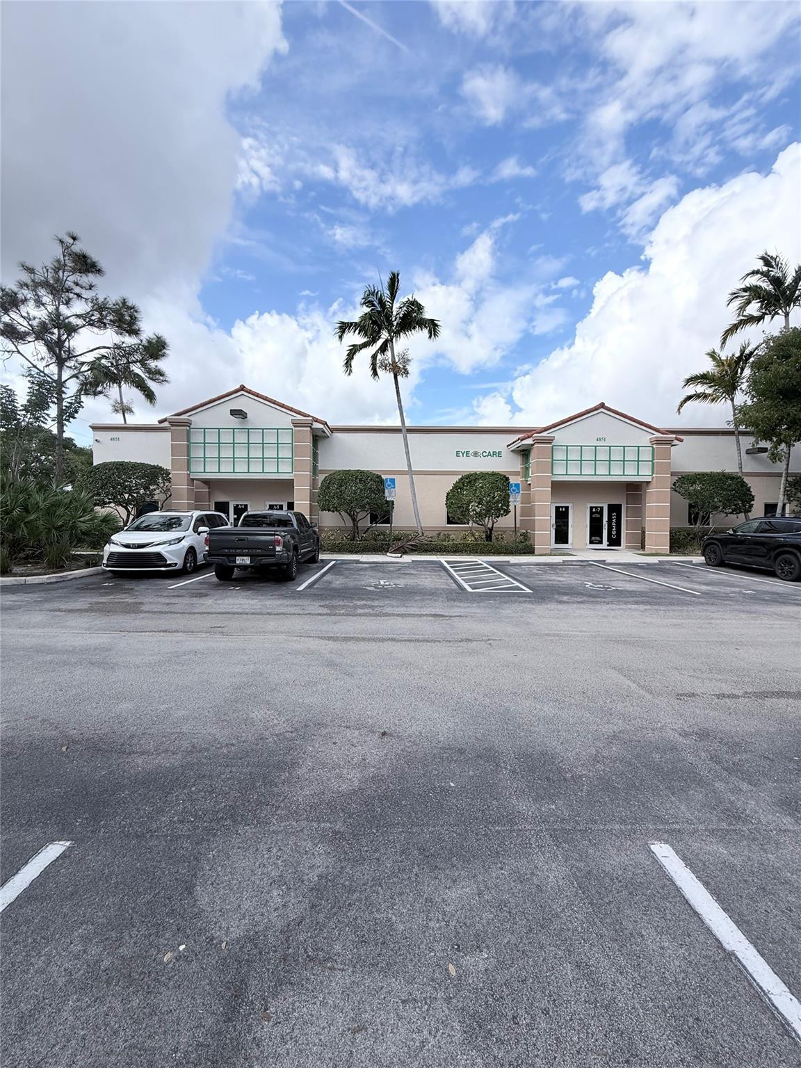 4851 W Hillsboro Blvd 5A