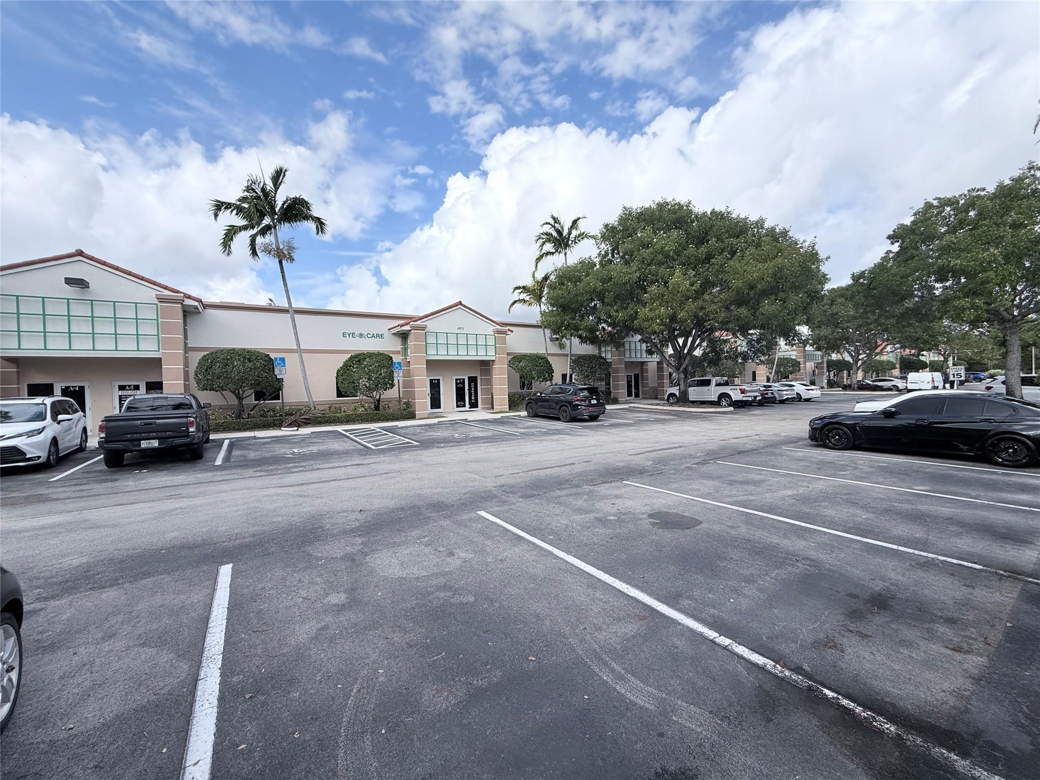 4851 W Hillsboro Blvd 5A