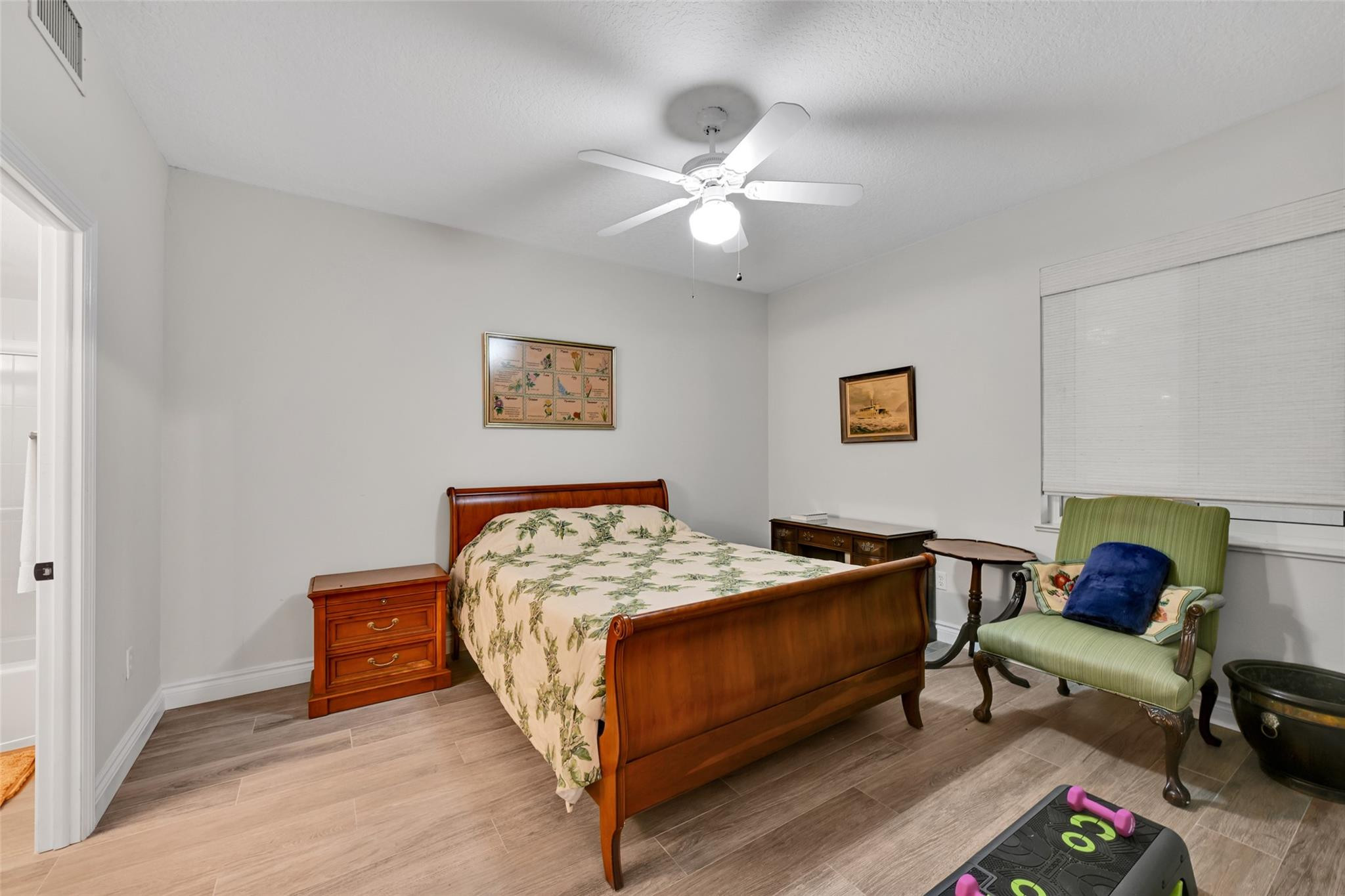 2880 NE 14th Street Causeway 1004