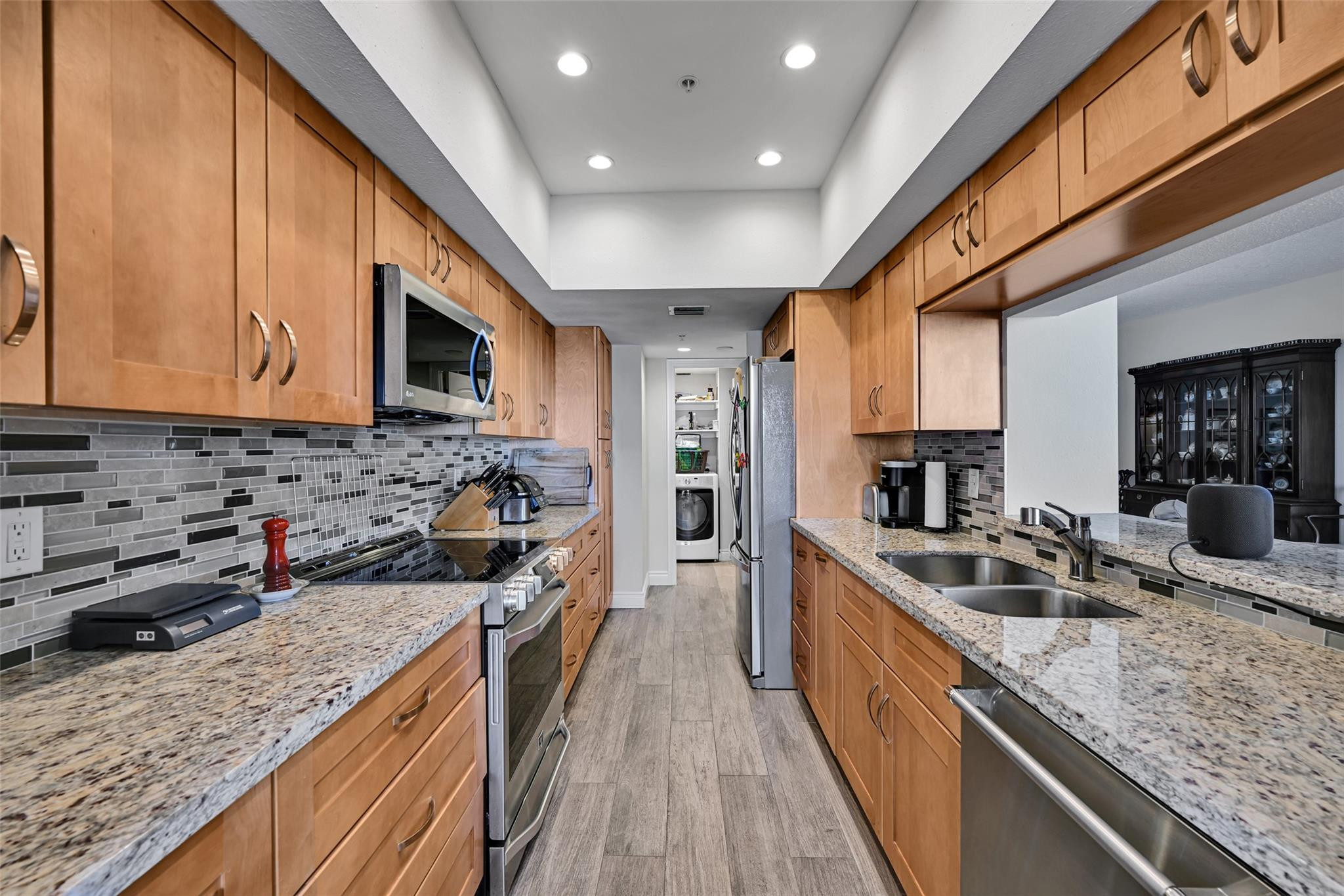 2880 NE 14th Street Causeway 1004