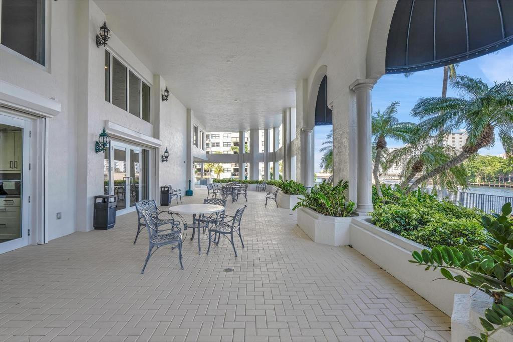 2880 NE 14th Street Causeway 1004
