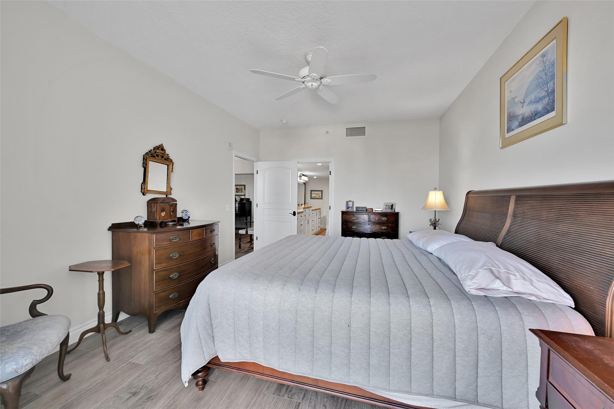 2880 NE 14th Street Causeway 1004