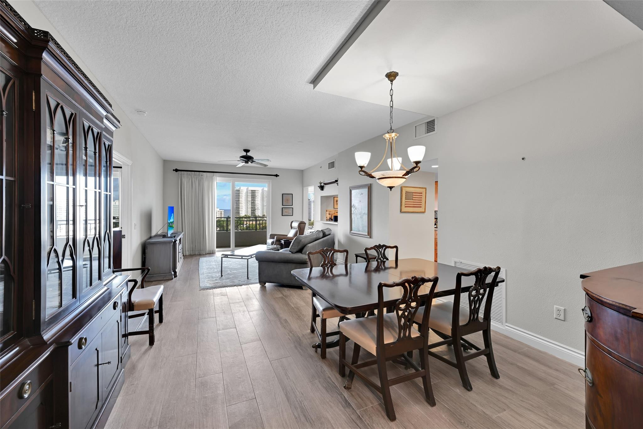 2880 NE 14th Street Causeway 1004