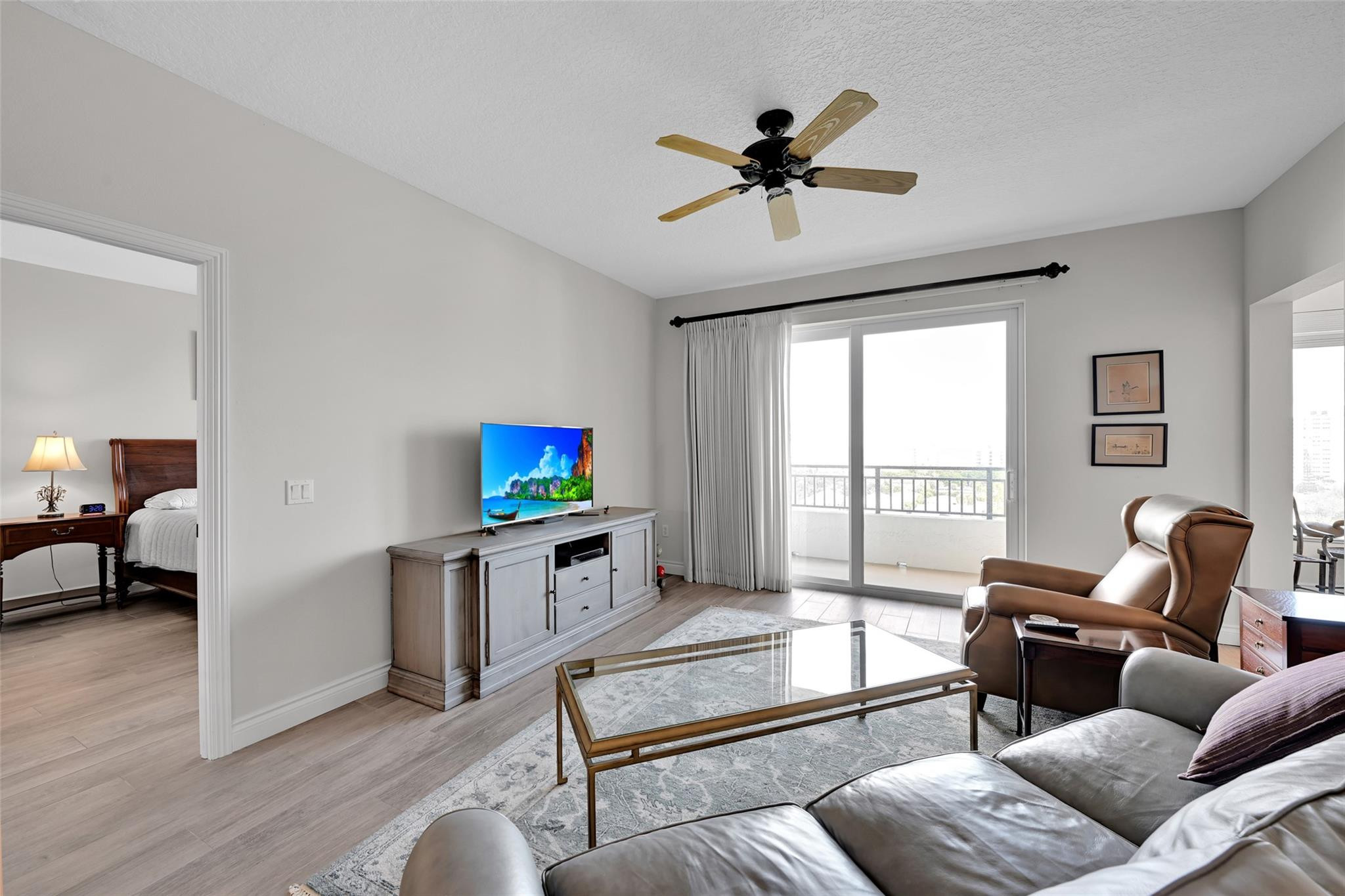 2880 NE 14th Street Causeway 1004