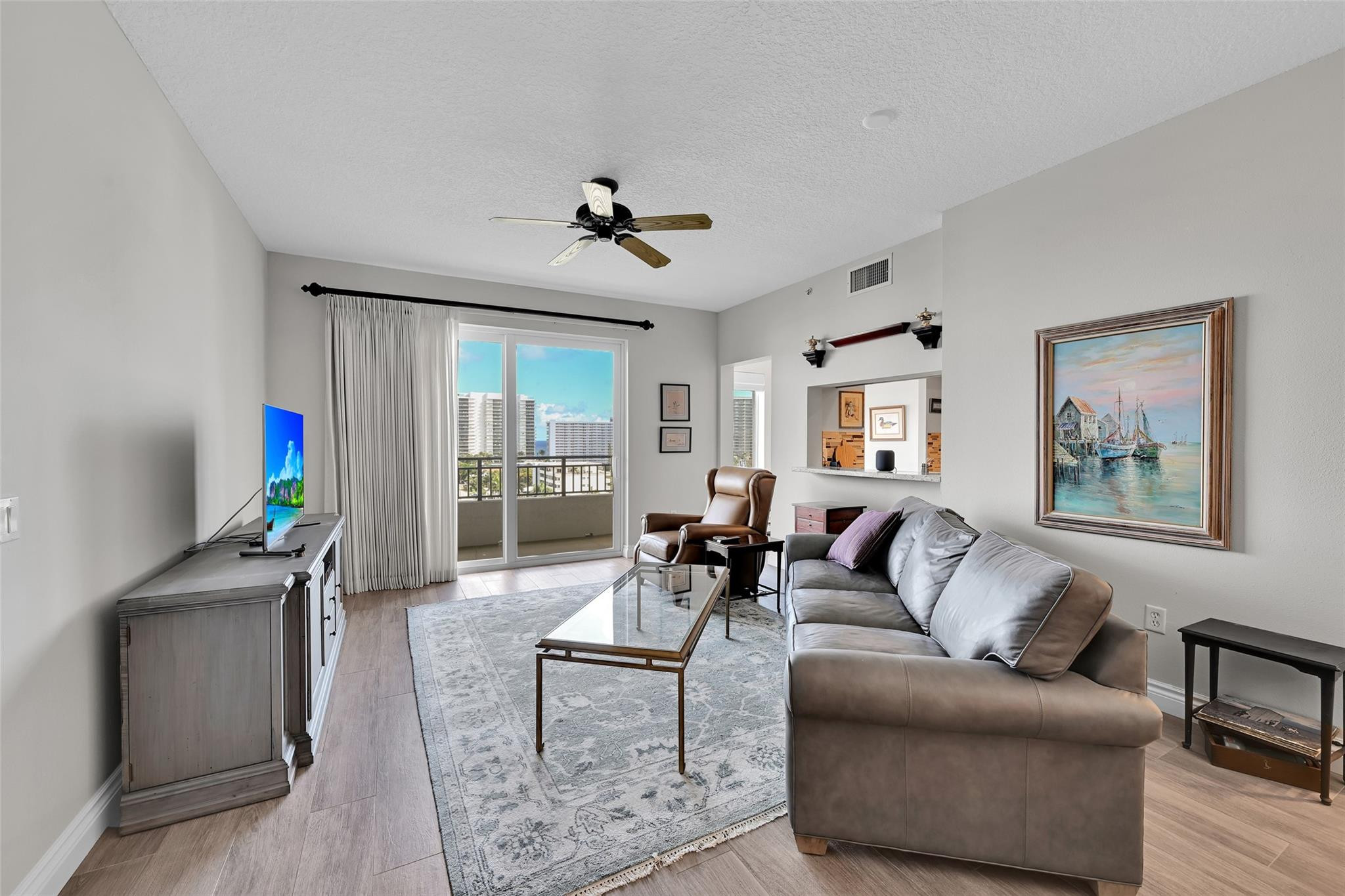 2880 NE 14th Street Causeway 1004