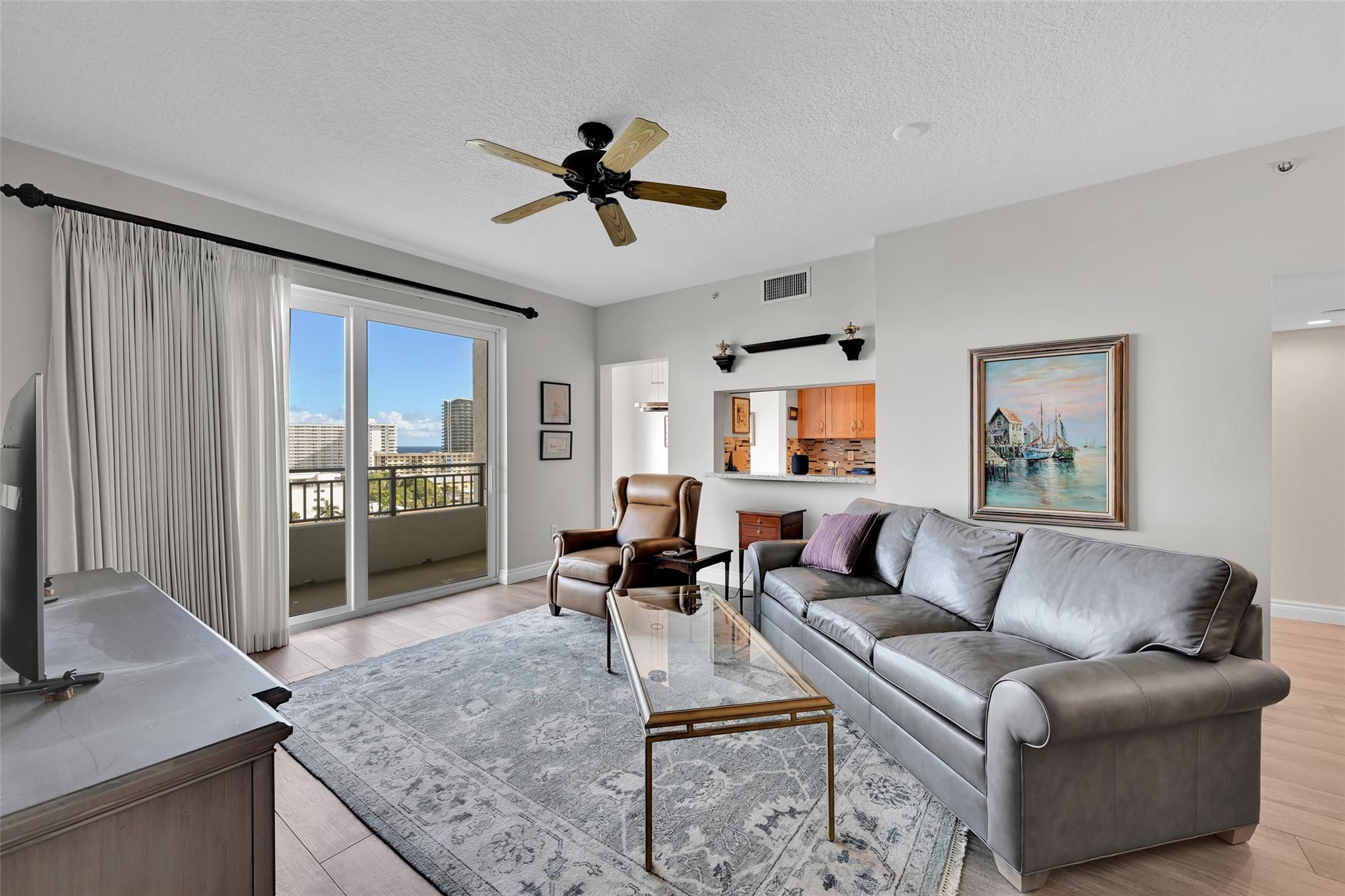 2880 NE 14th Street Causeway 1004