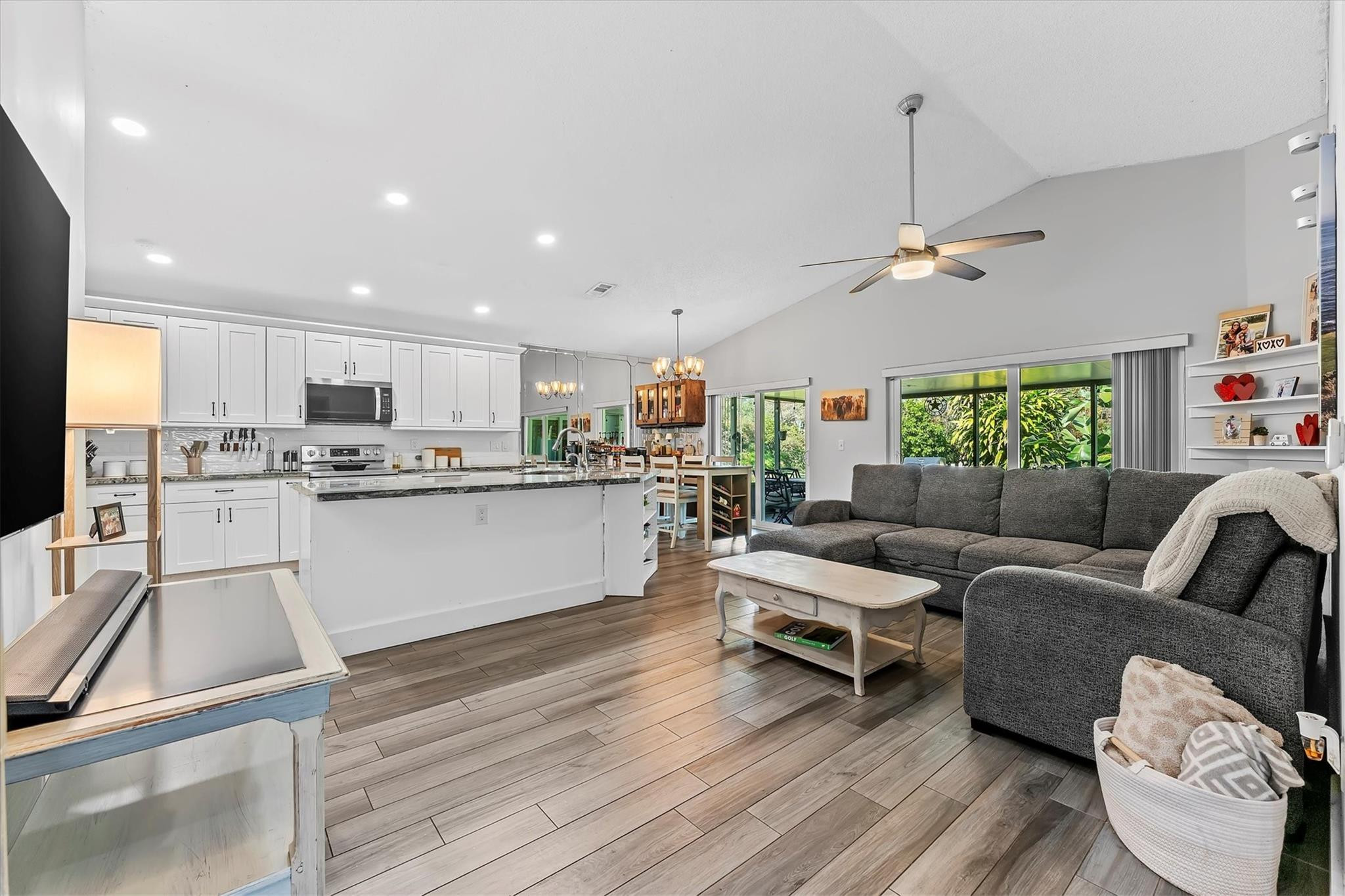 3 E Chesterfield Drive