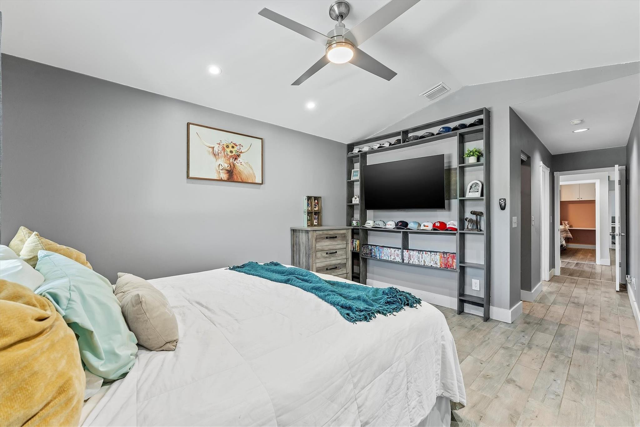 3 E Chesterfield Drive