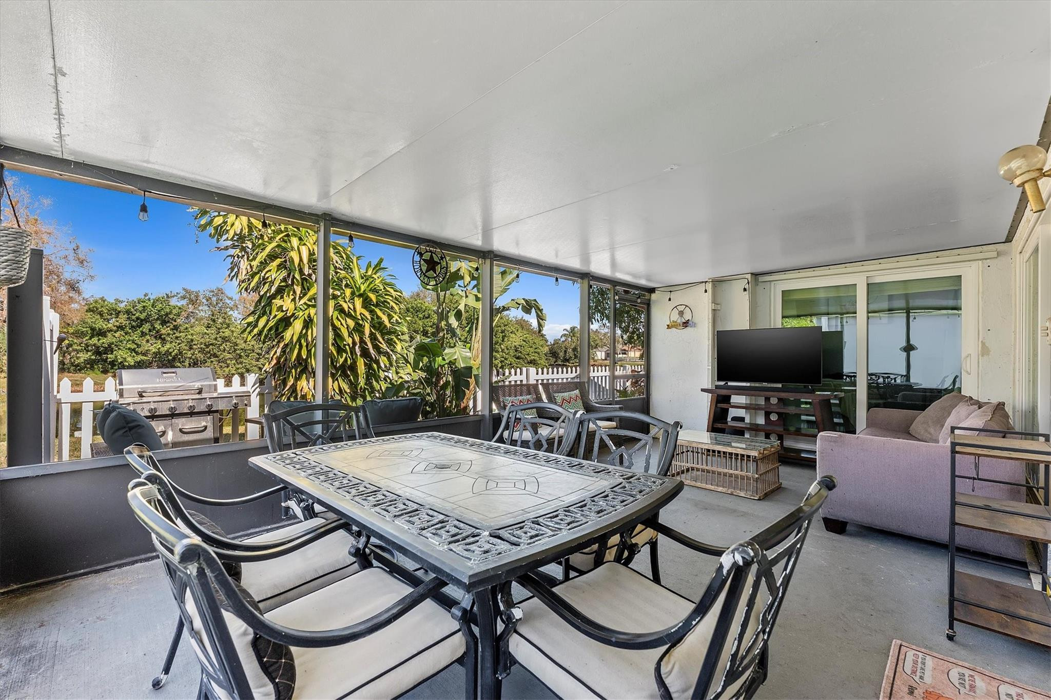 3 E Chesterfield Drive