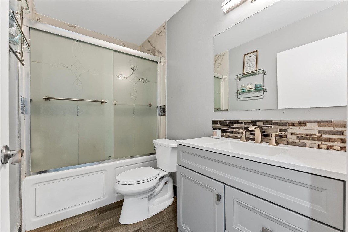 3 E Chesterfield Drive