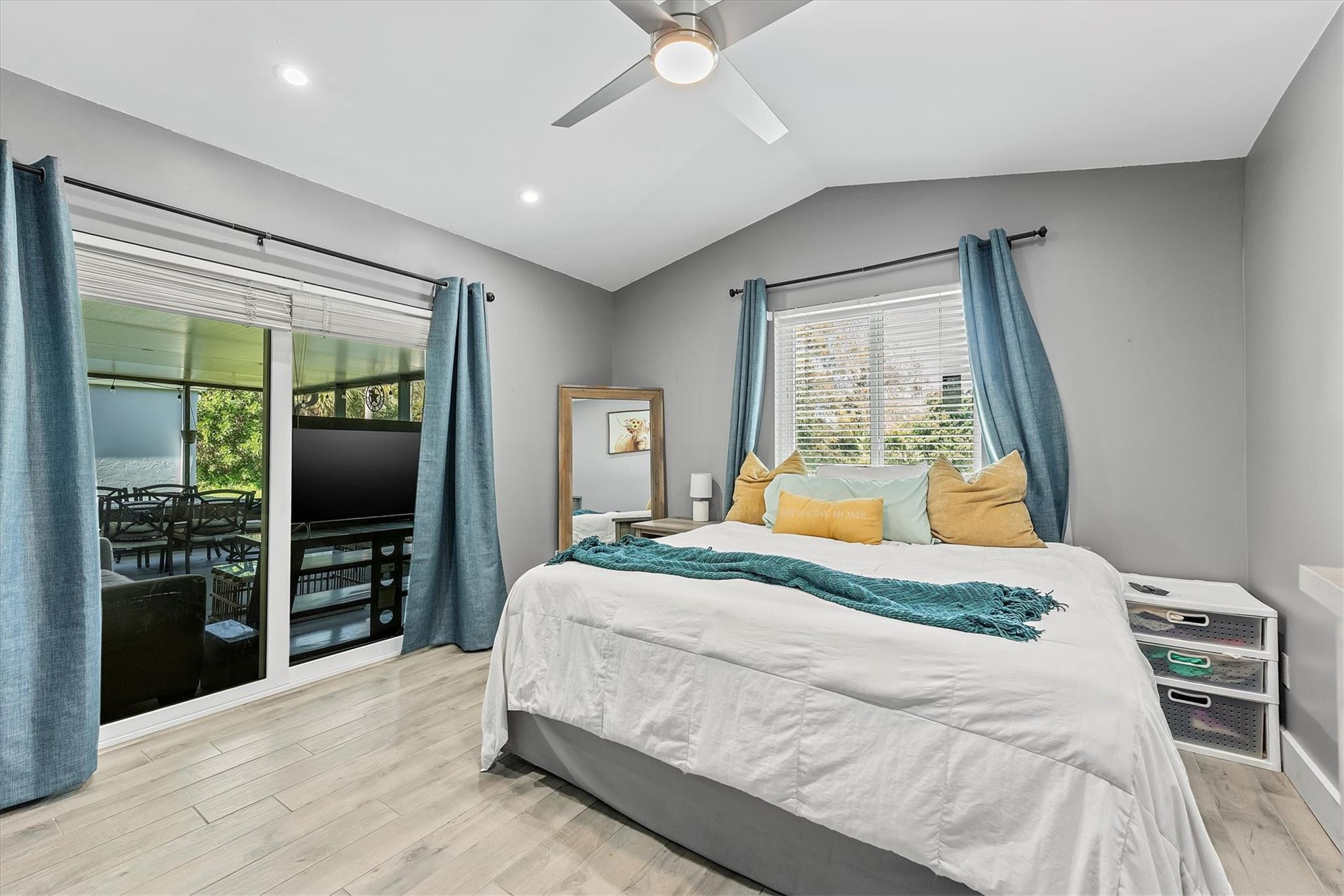 3 E Chesterfield Drive