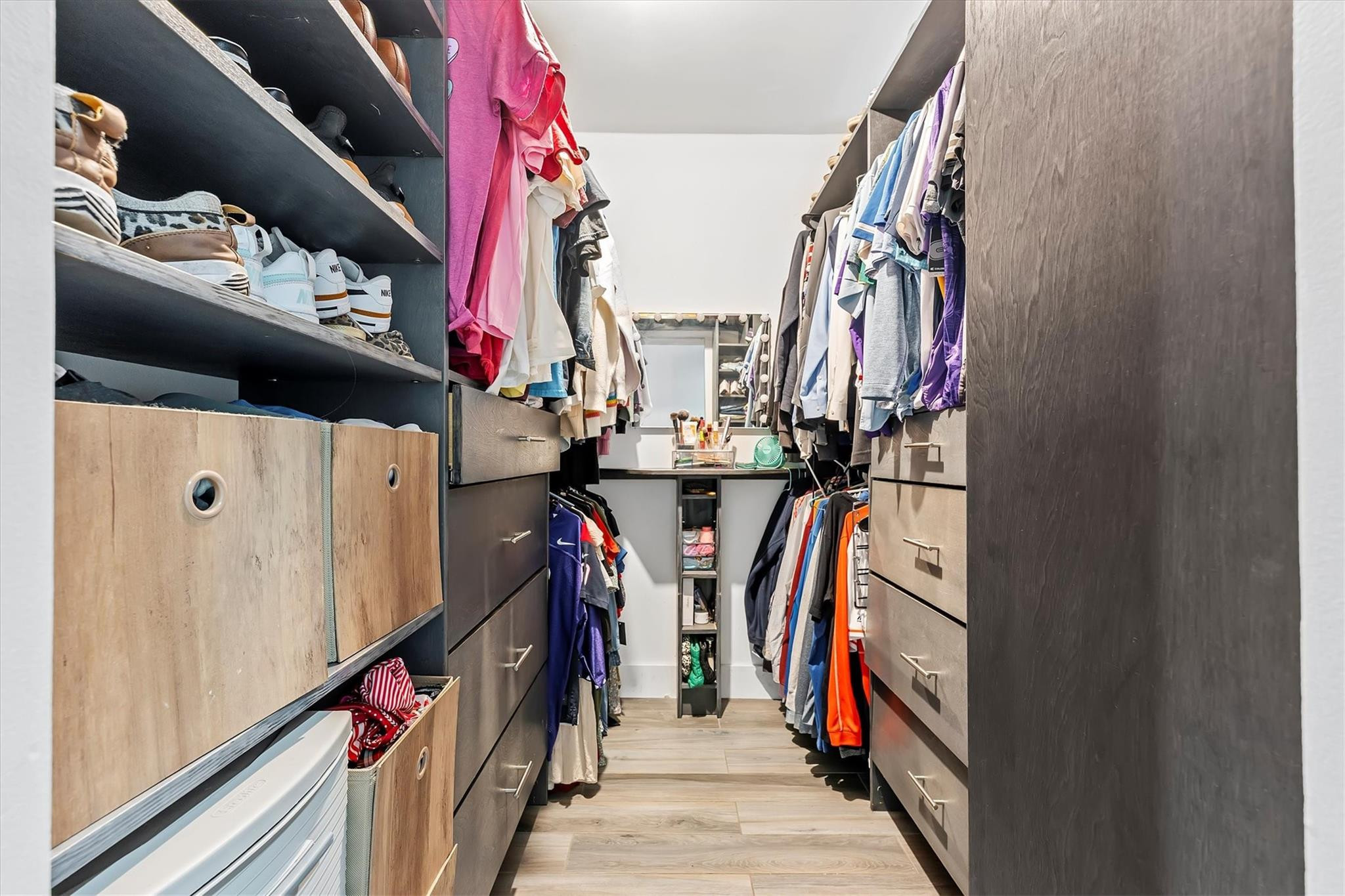 3 E Chesterfield Drive