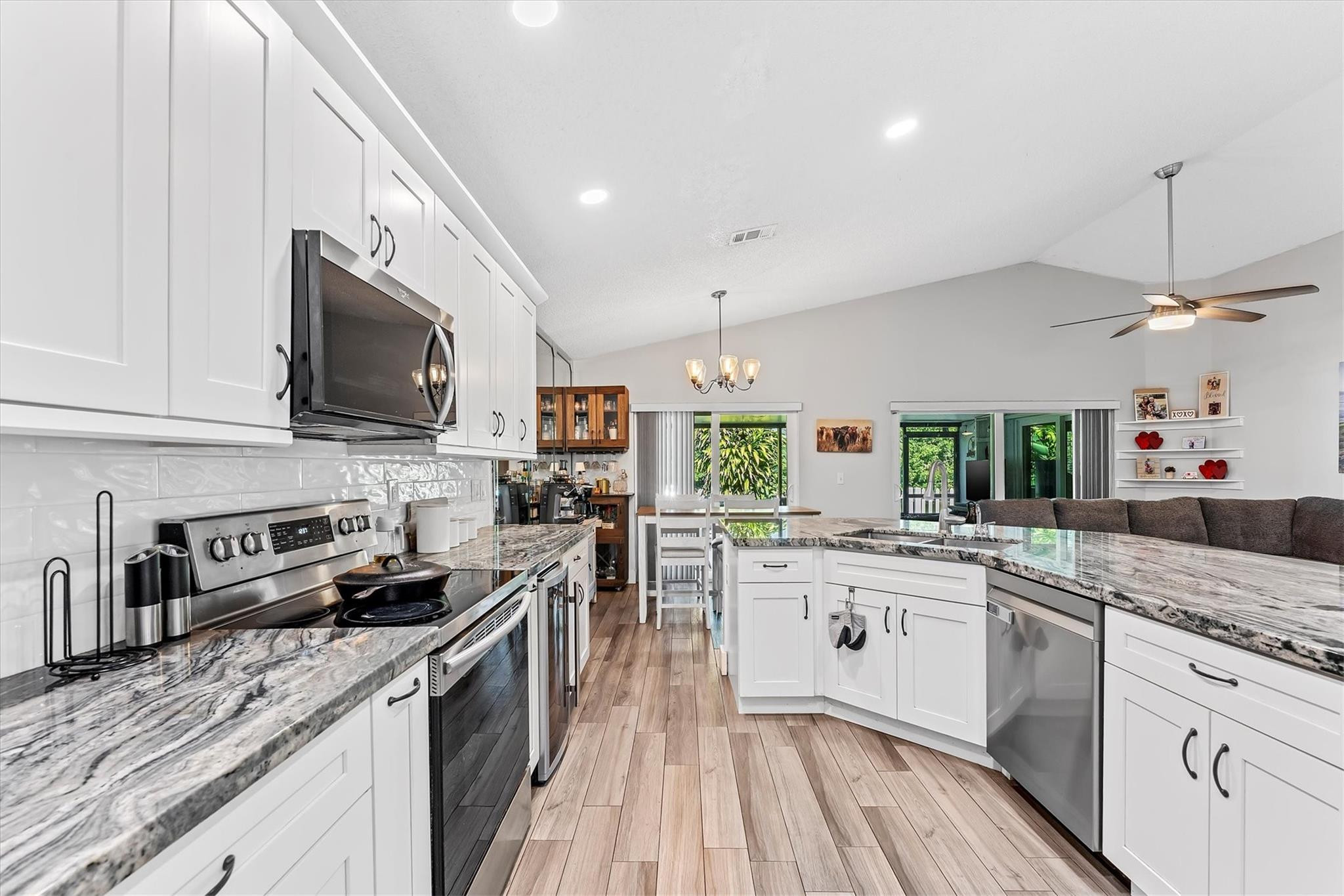 3 E Chesterfield Drive