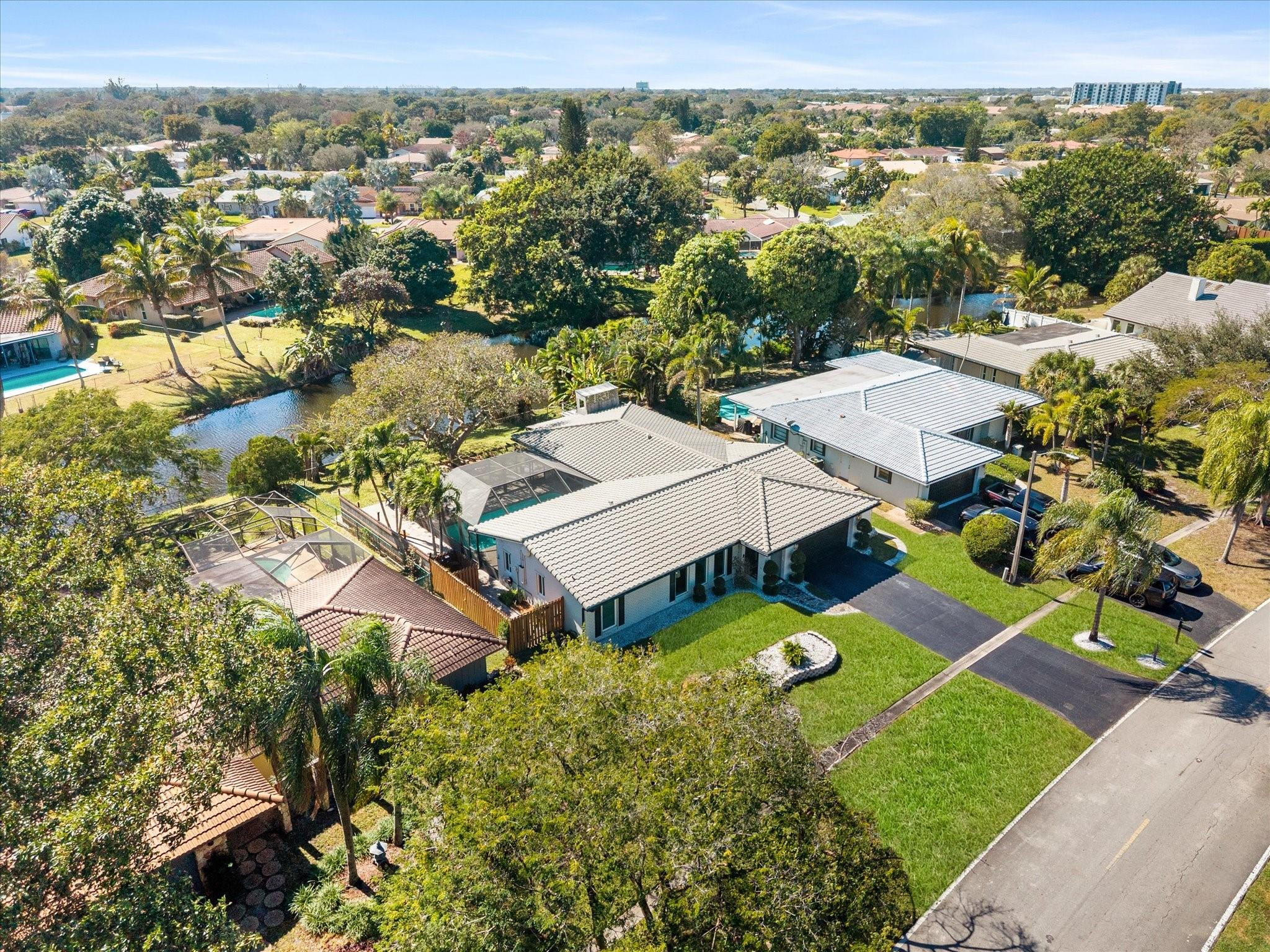 8264 Shadow Wood Boulevard