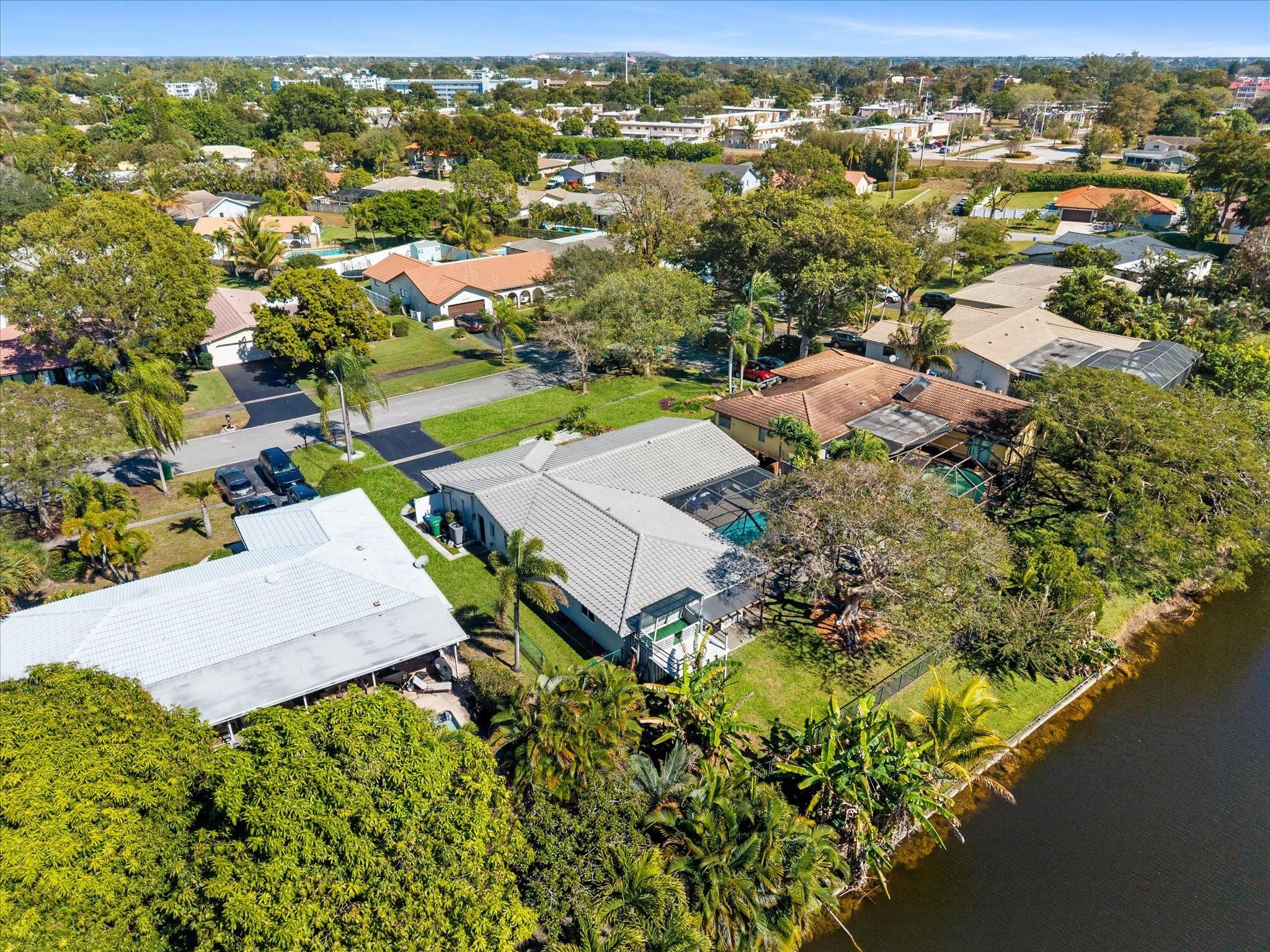 8264 Shadow Wood Boulevard