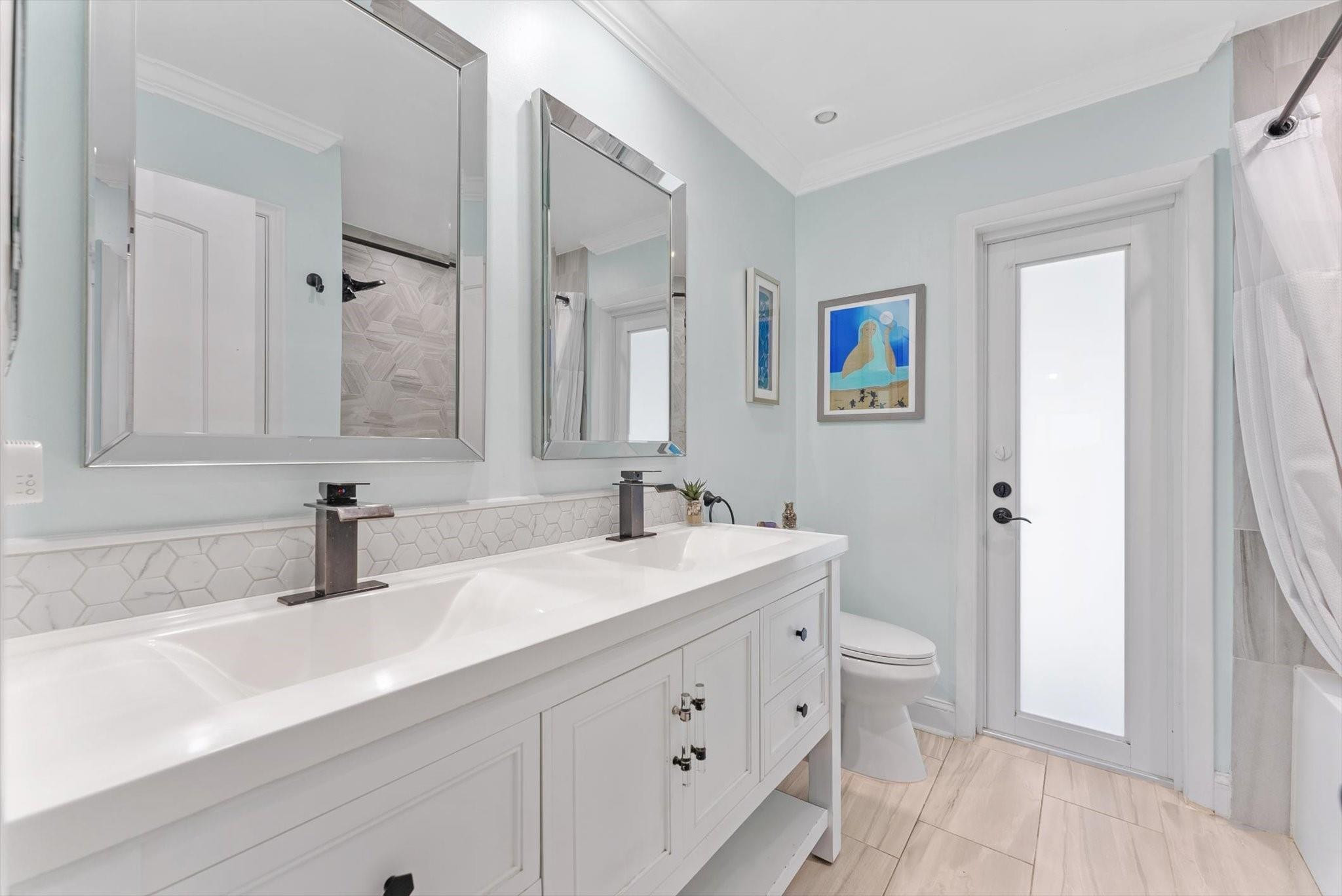 8264 Shadow Wood Boulevard