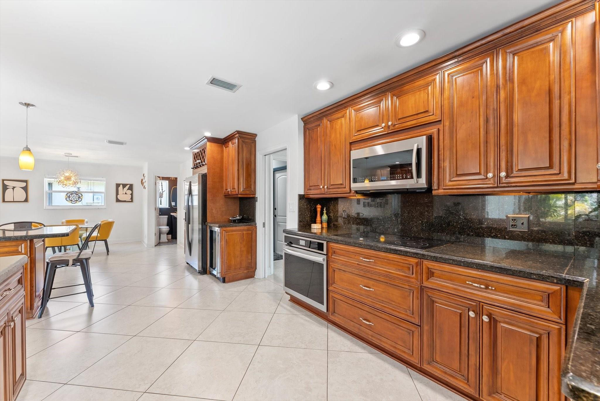 8264 Shadow Wood Boulevard