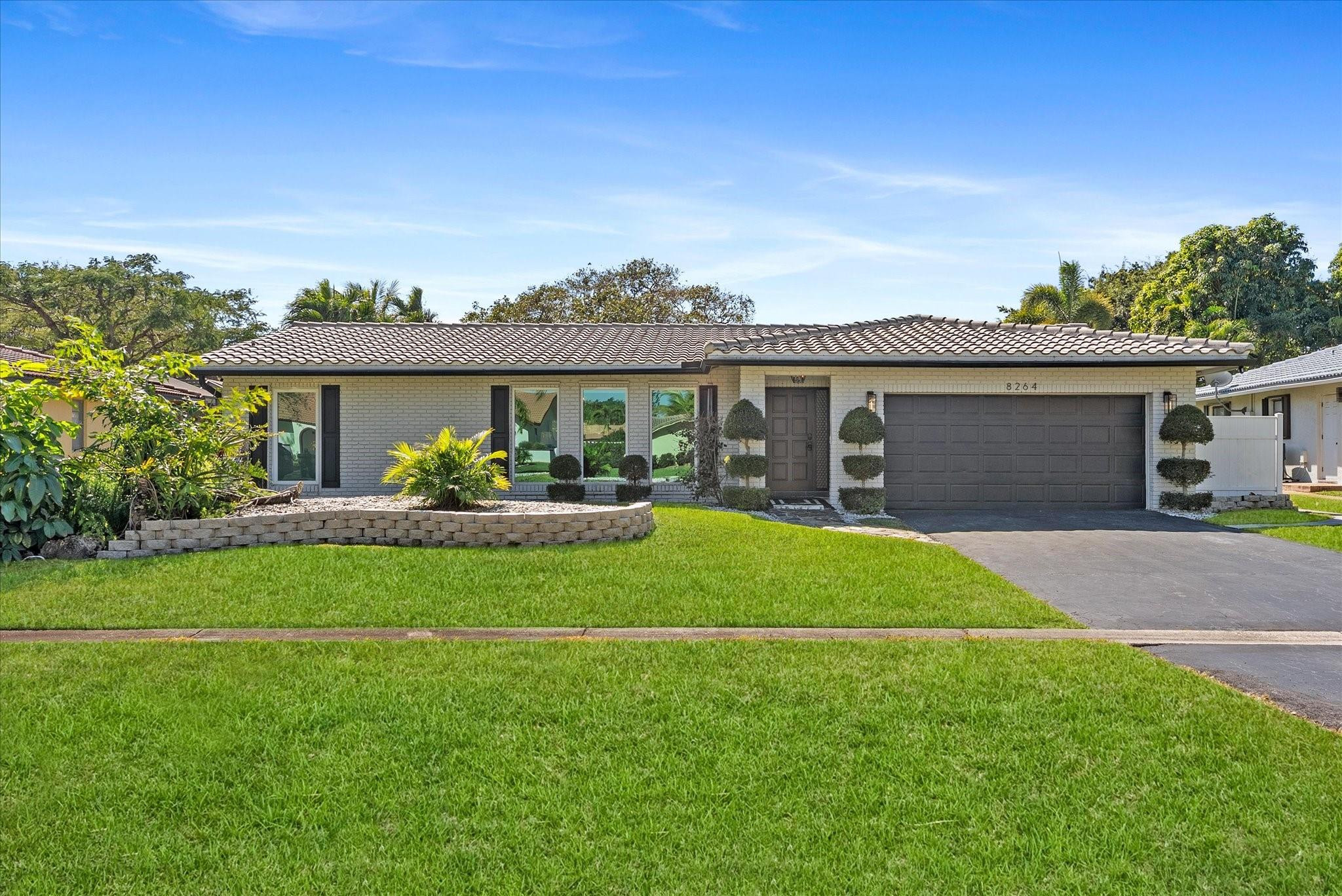 8264 Shadow Wood Boulevard