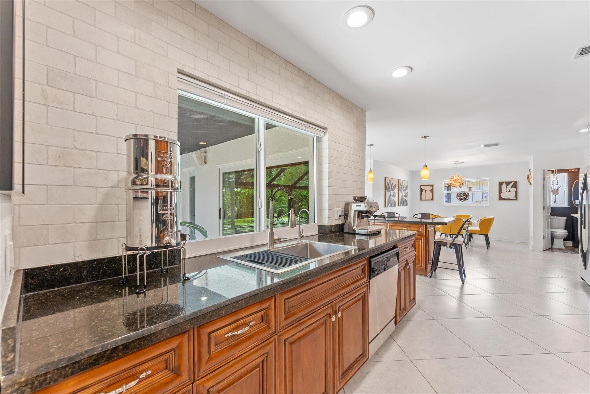 8264 Shadow Wood Boulevard