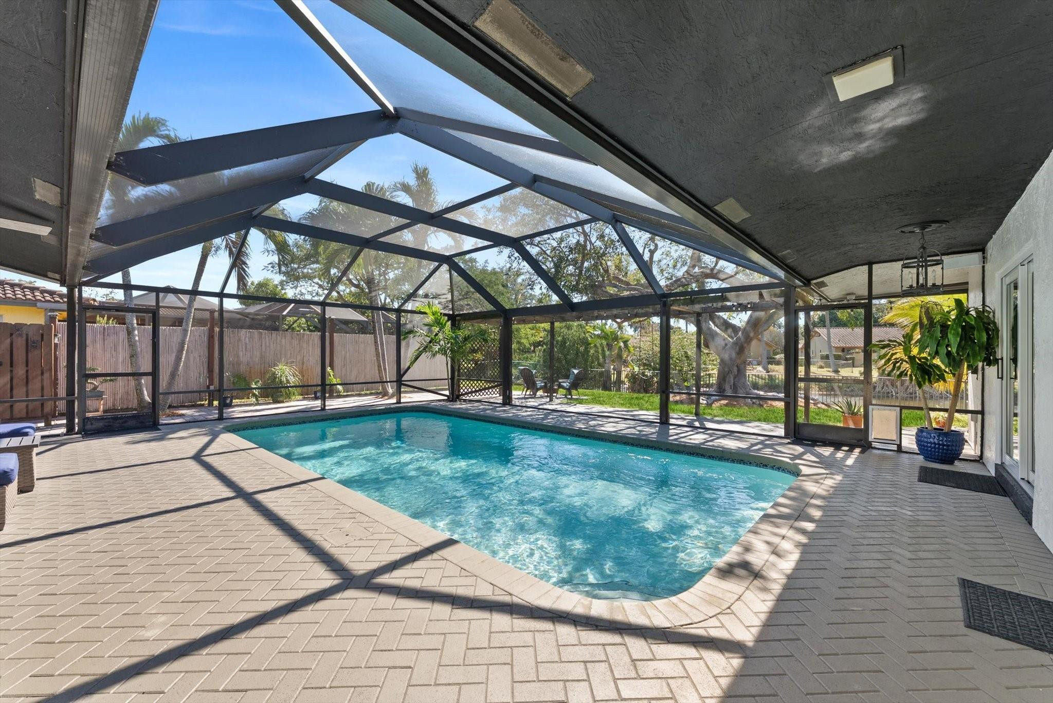 8264 Shadow Wood Boulevard