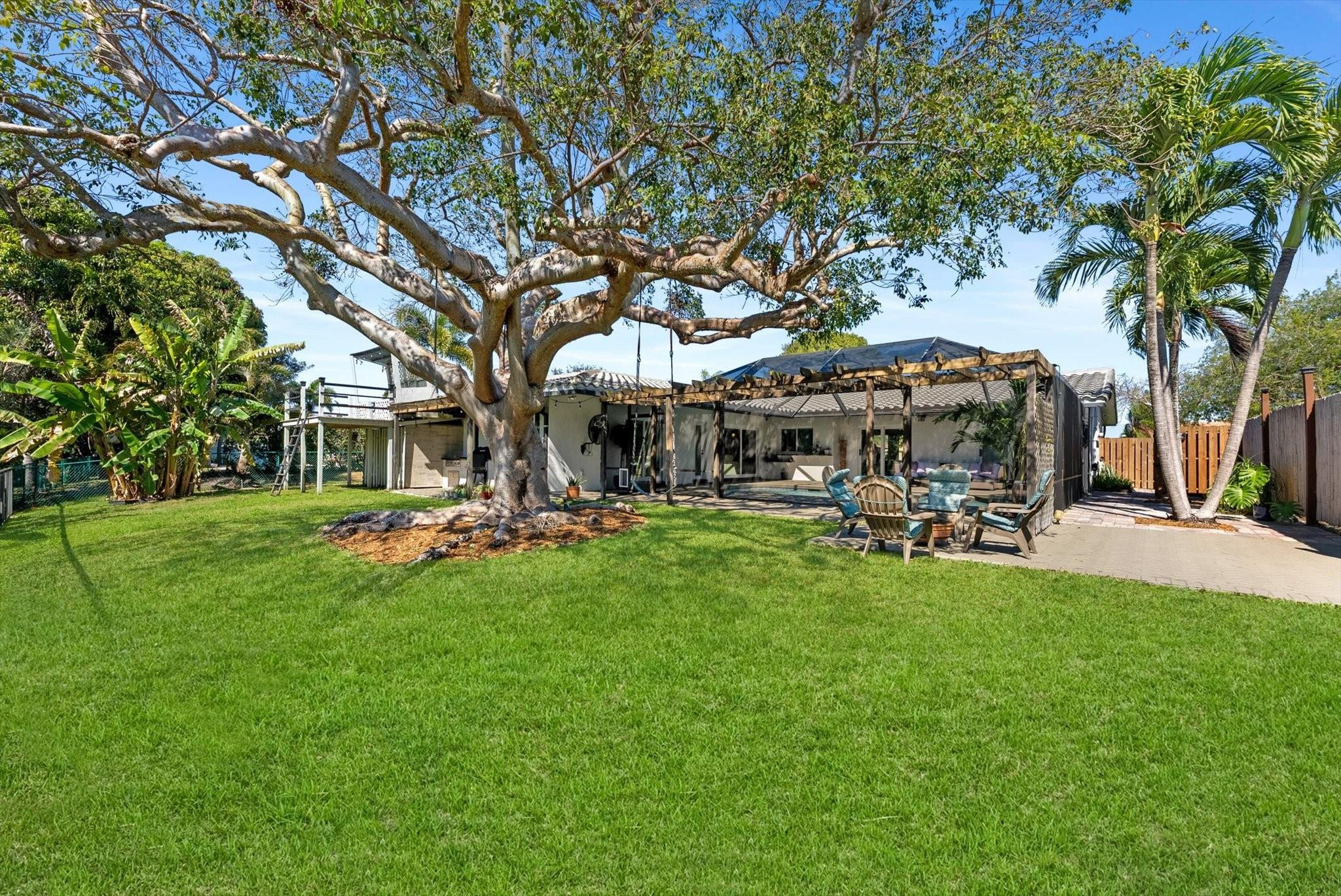 8264 Shadow Wood Boulevard