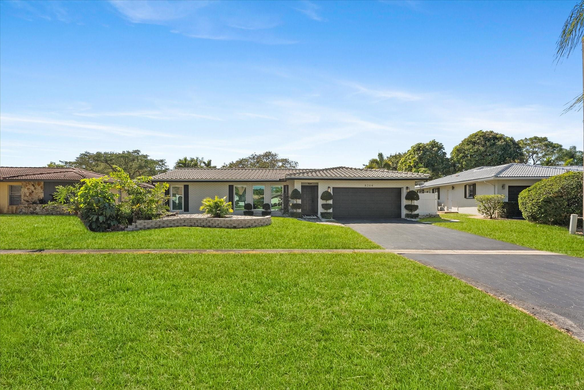 8264 Shadow Wood Boulevard