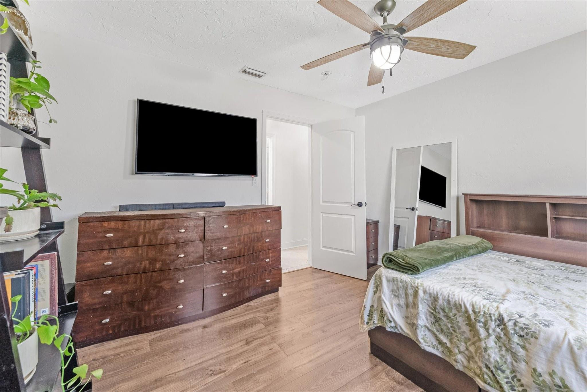 8264 Shadow Wood Boulevard