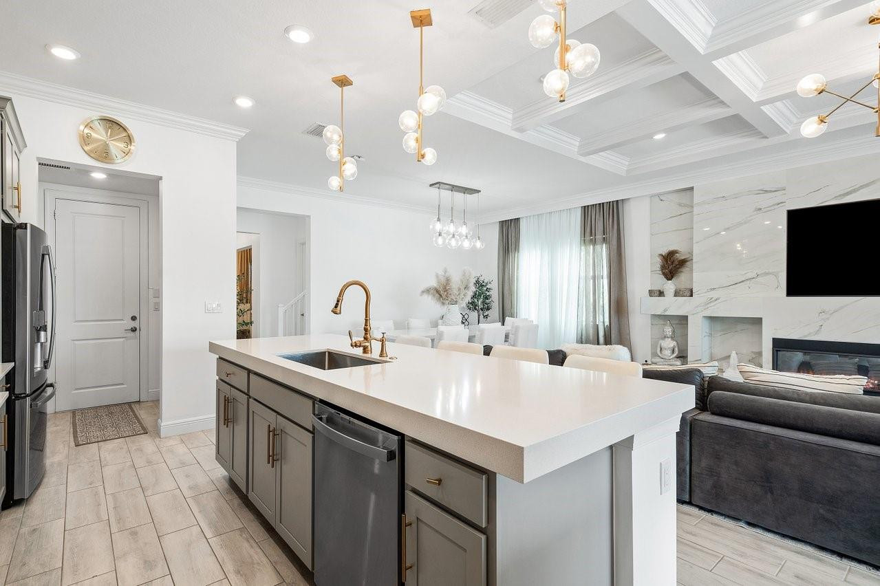 8605 E Baypoint Circle