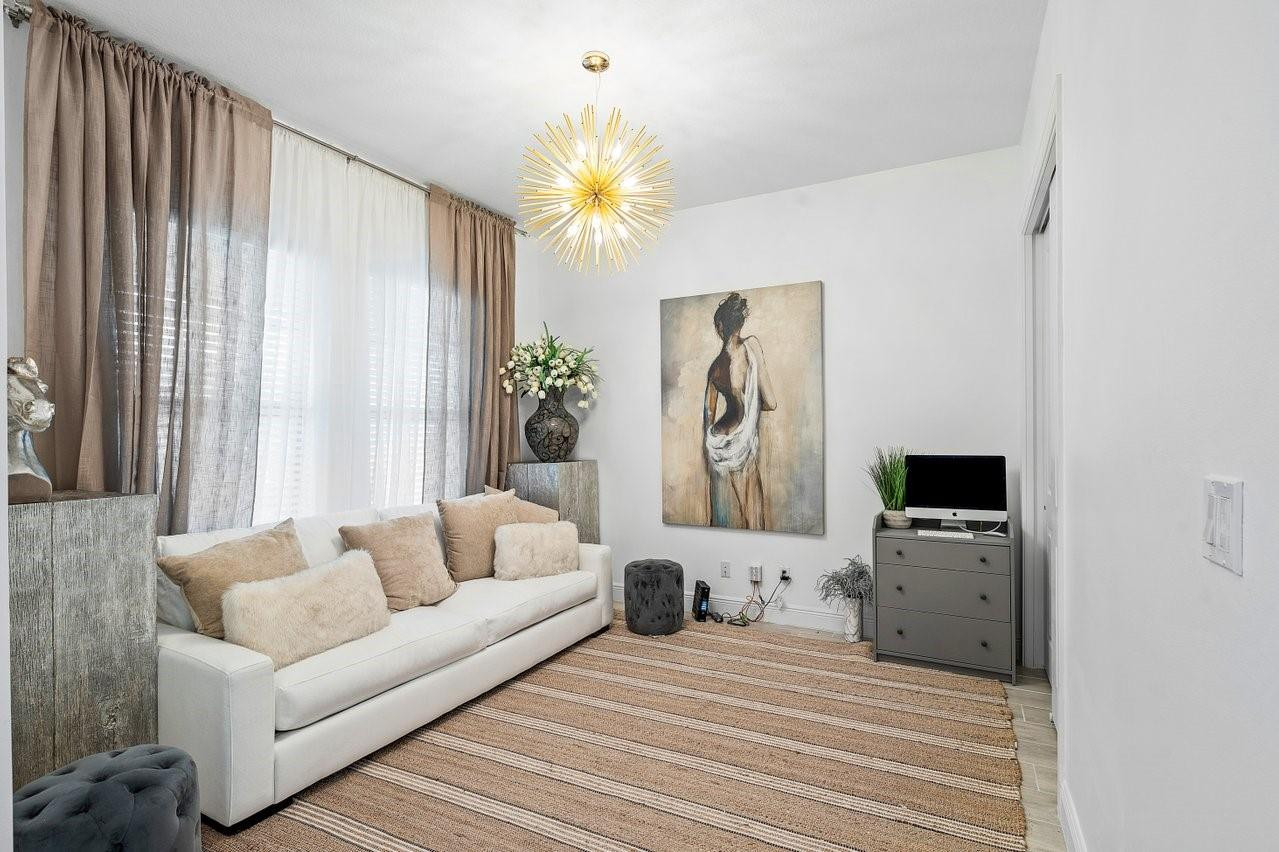 8605 E Baypoint Circle