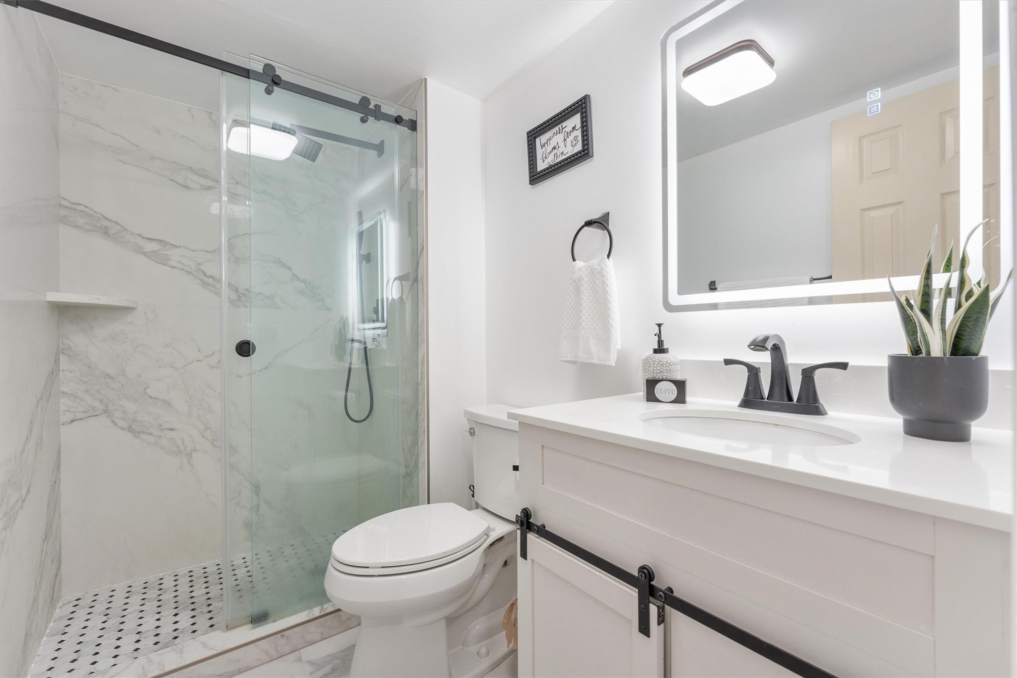 2851 NE 183rd Street 617