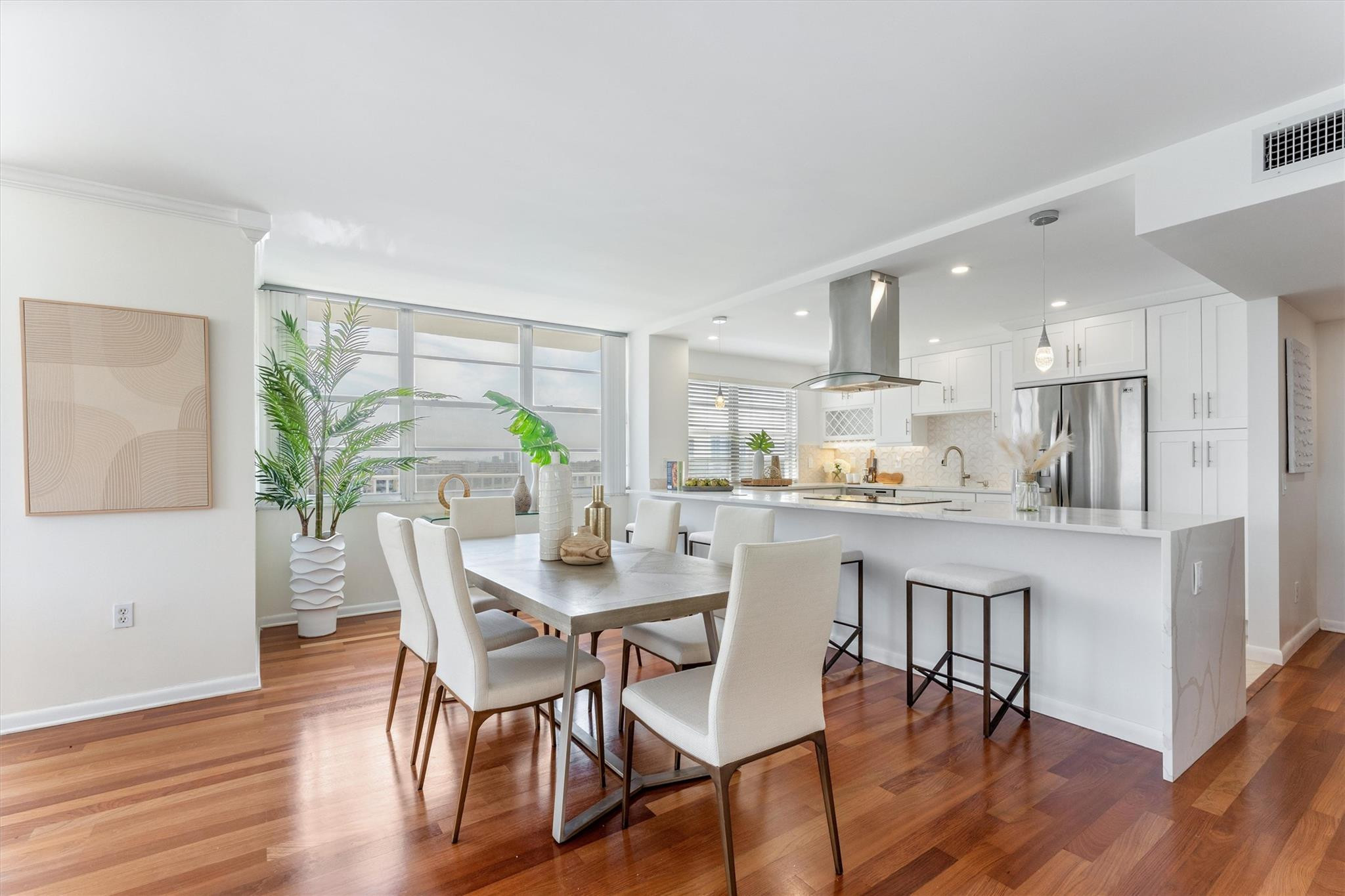 2851 NE 183rd Street 617