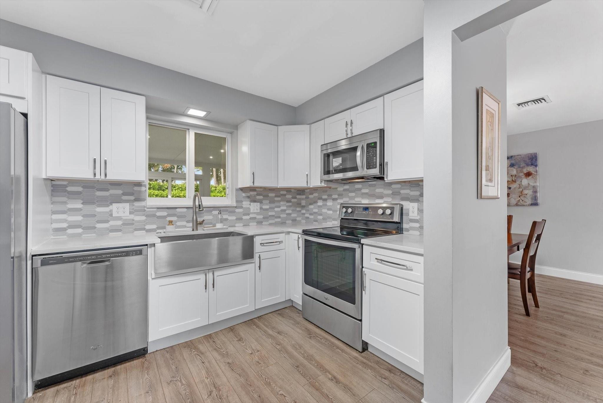 2811 NE 45th Street