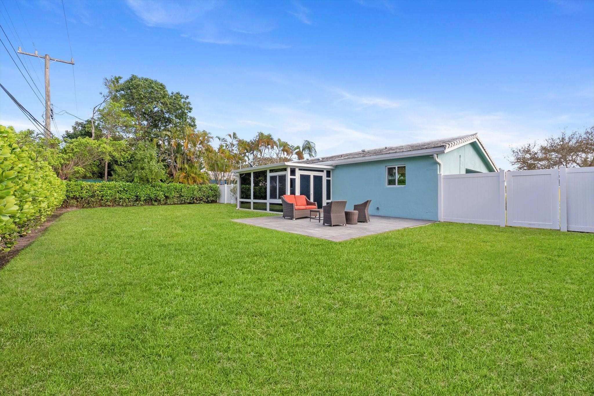 2811 NE 45th Street