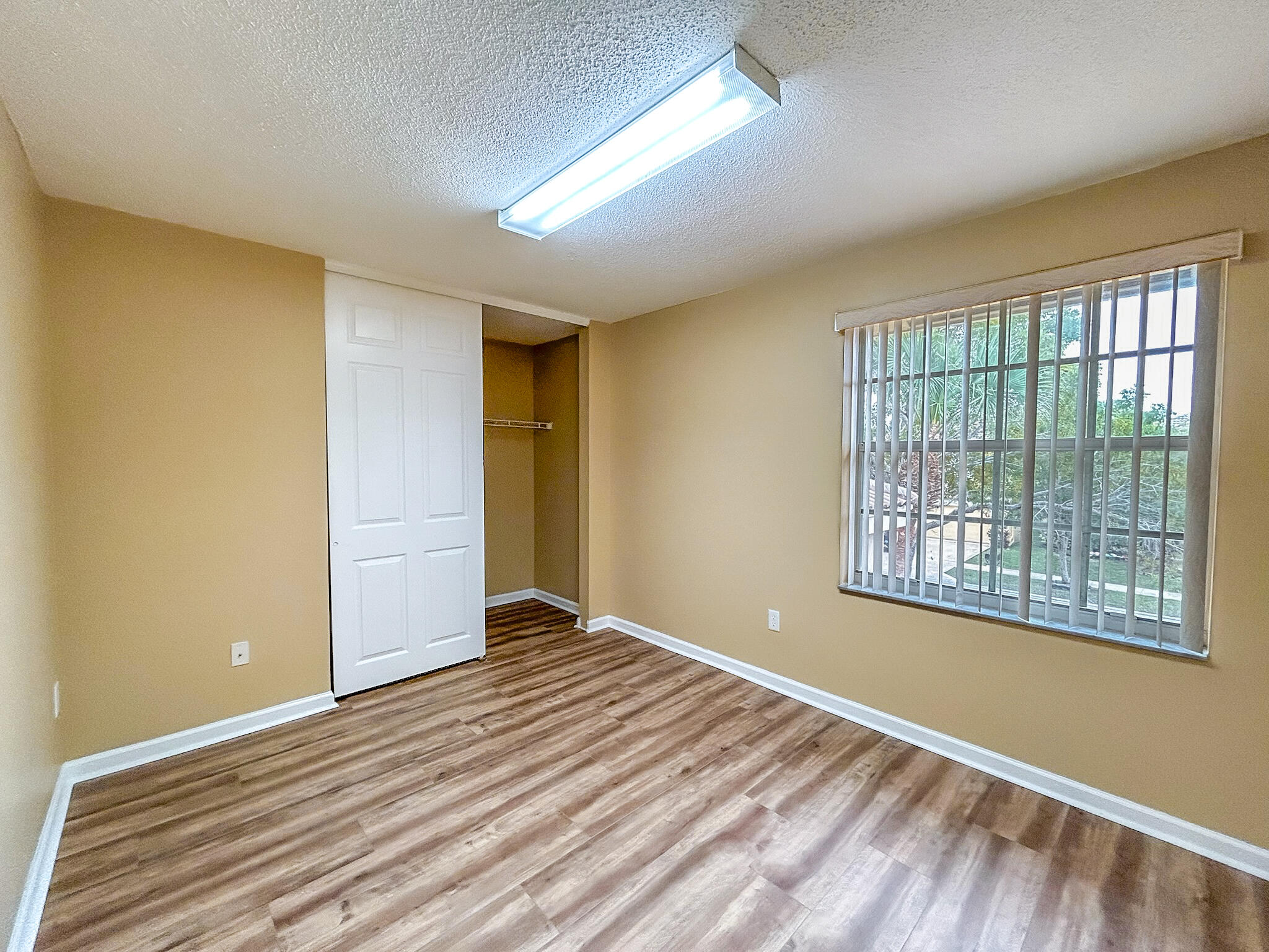 1508 Running Oak Lane