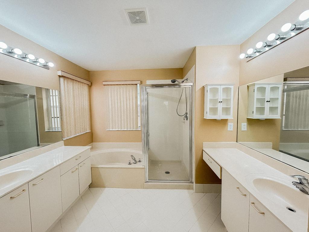 1508 Running Oak Lane