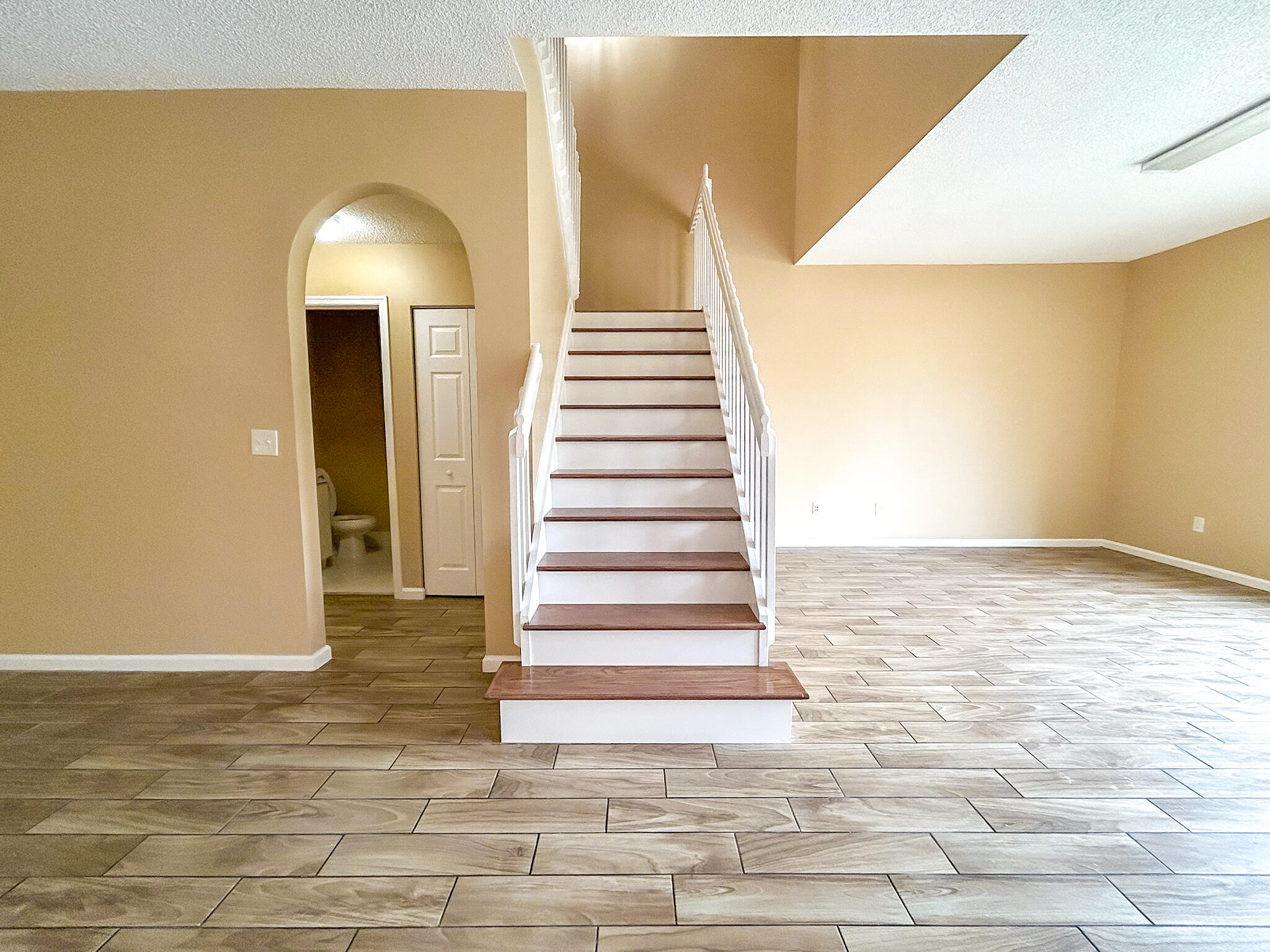 1508 Running Oak Lane