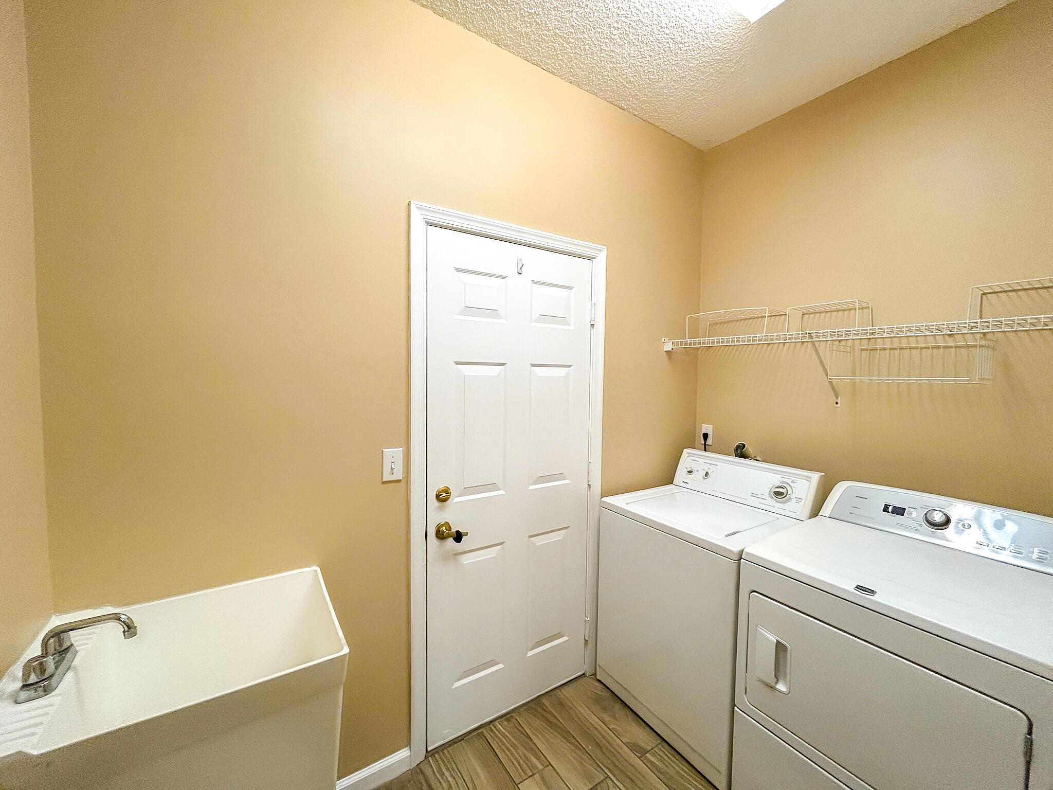 1508 Running Oak Lane