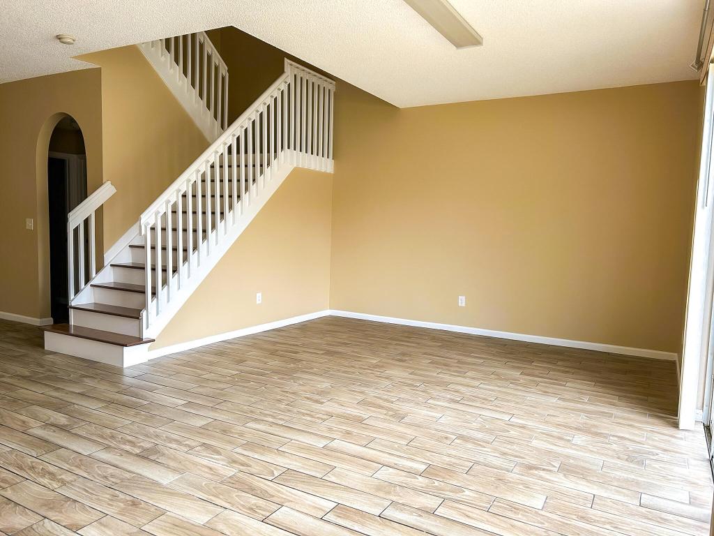 1508 Running Oak Lane