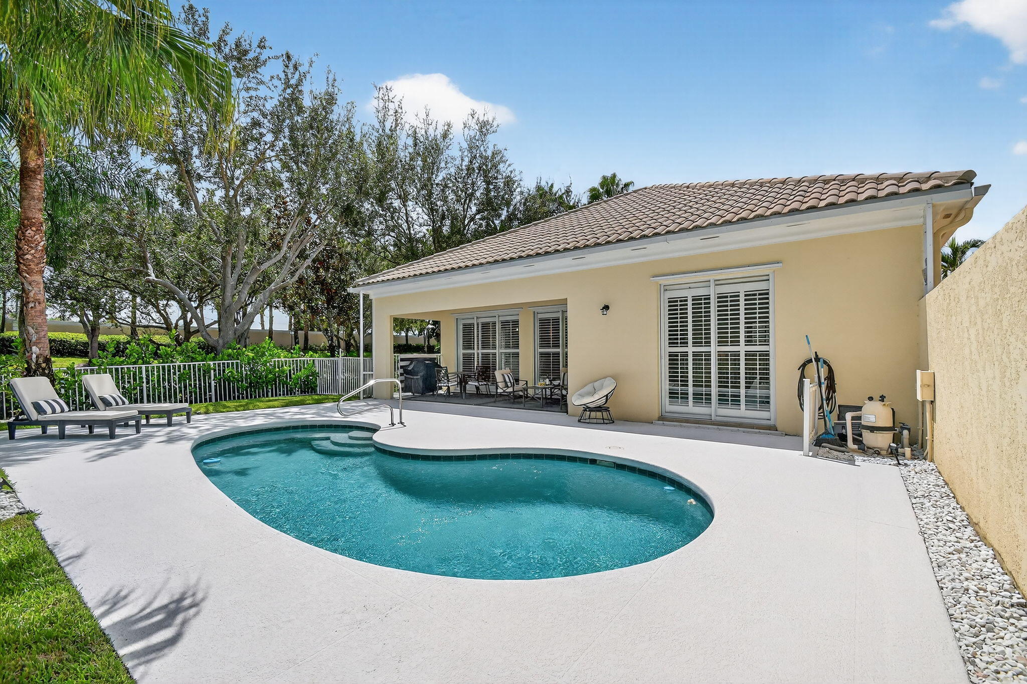 8015 Laborie Lane