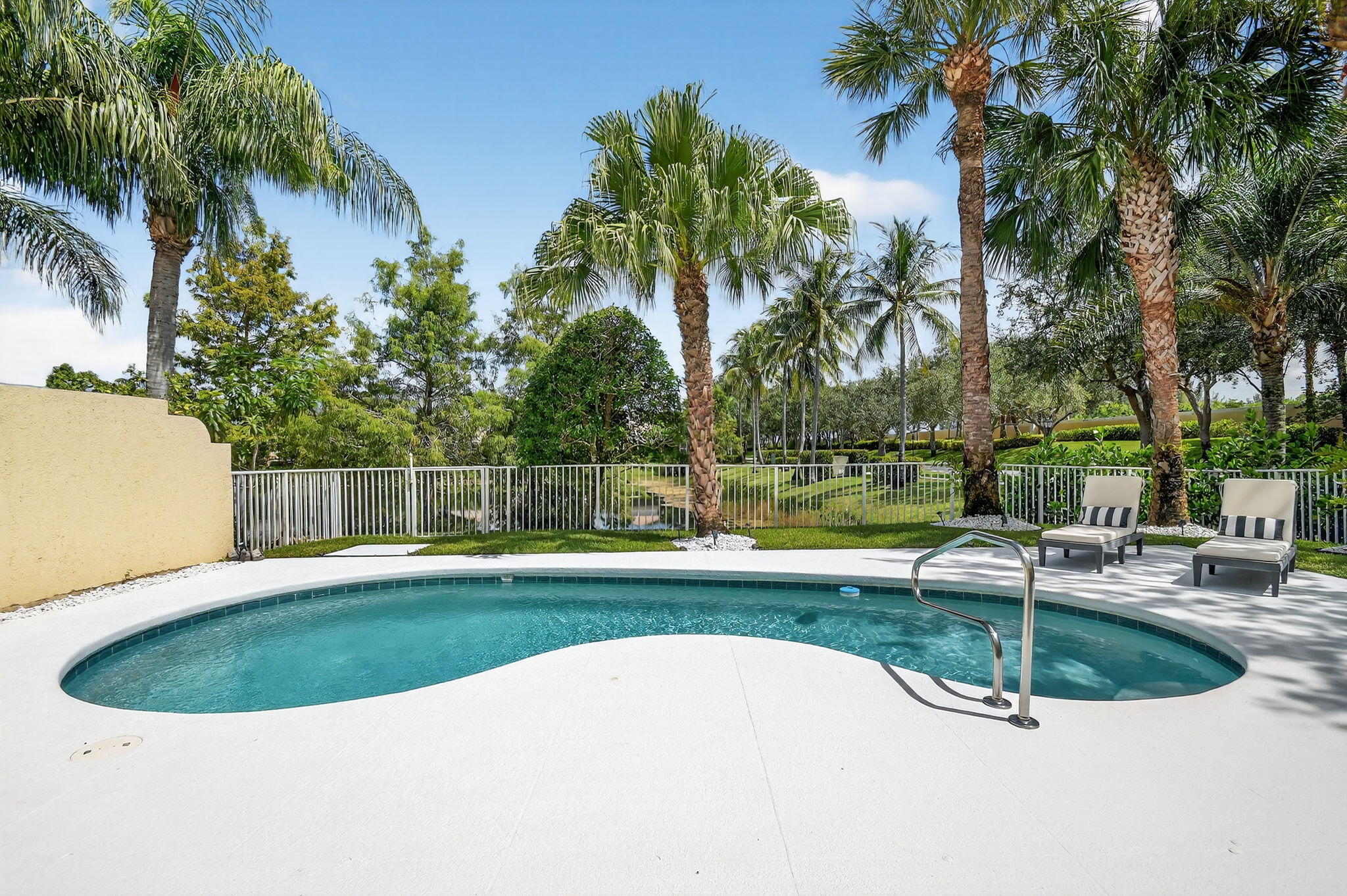 8015 Laborie Lane