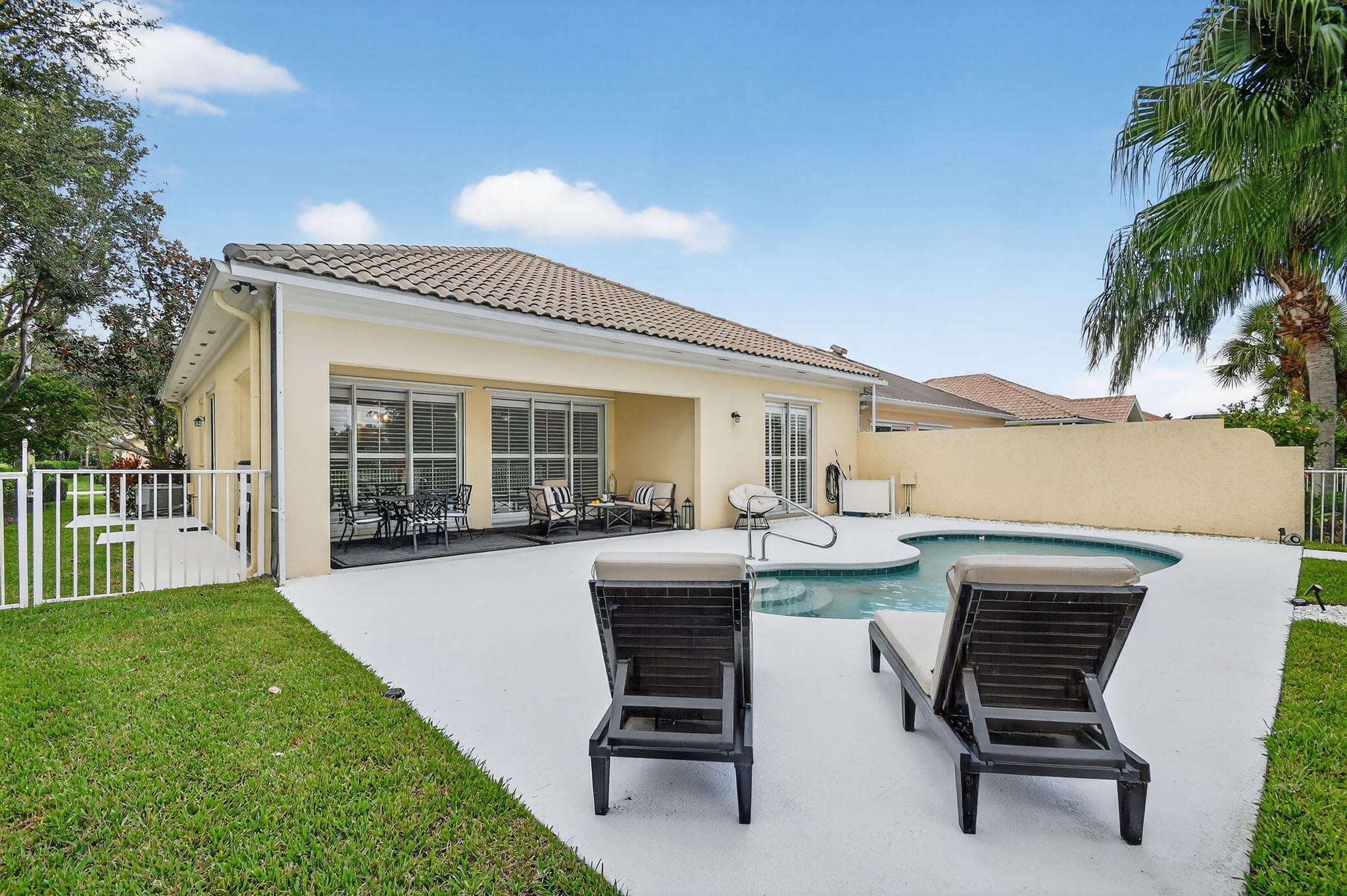 8015 Laborie Lane