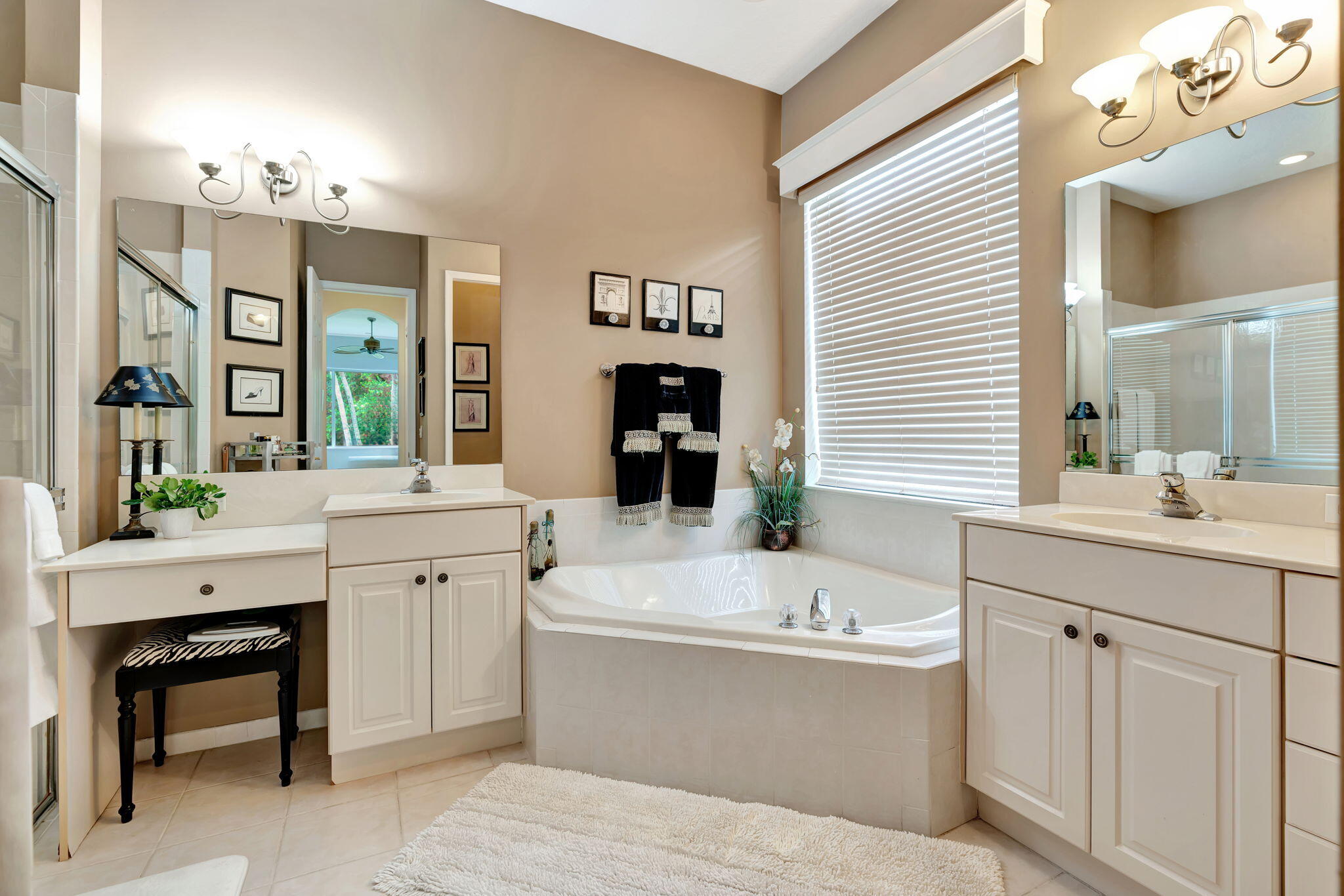 9132 Bay Harbour Circle