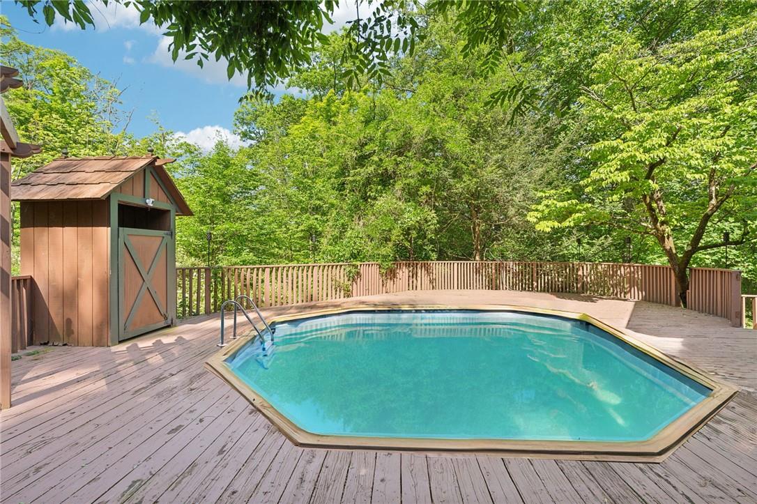8 Oak Tree Drive