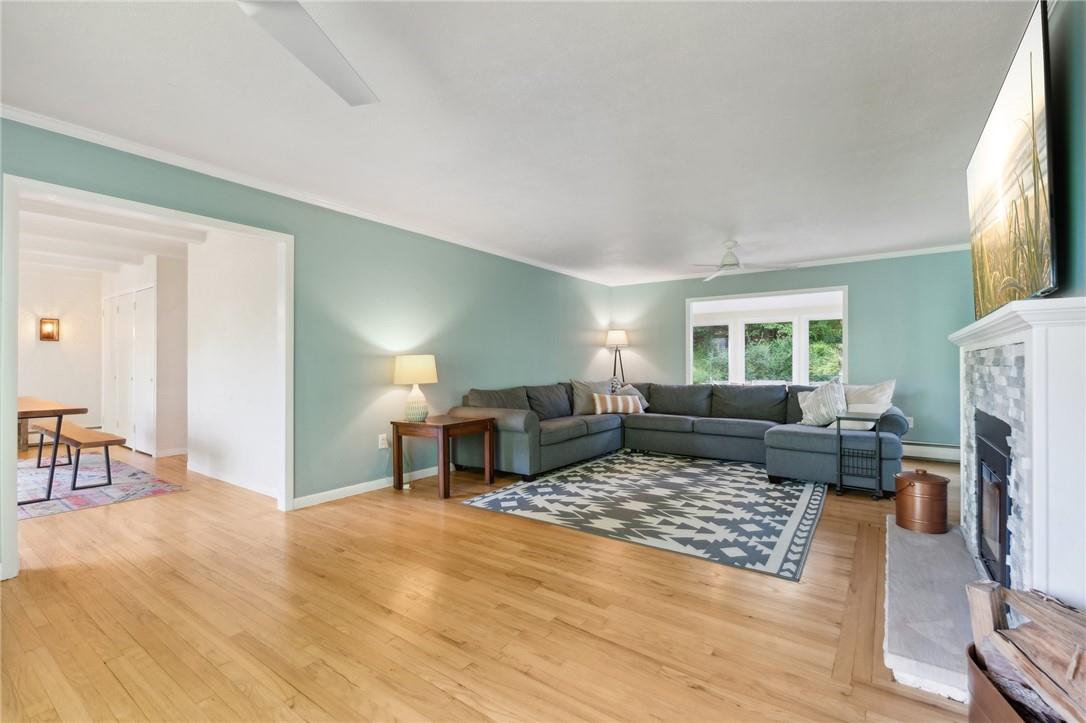 8 Oak Tree Drive
