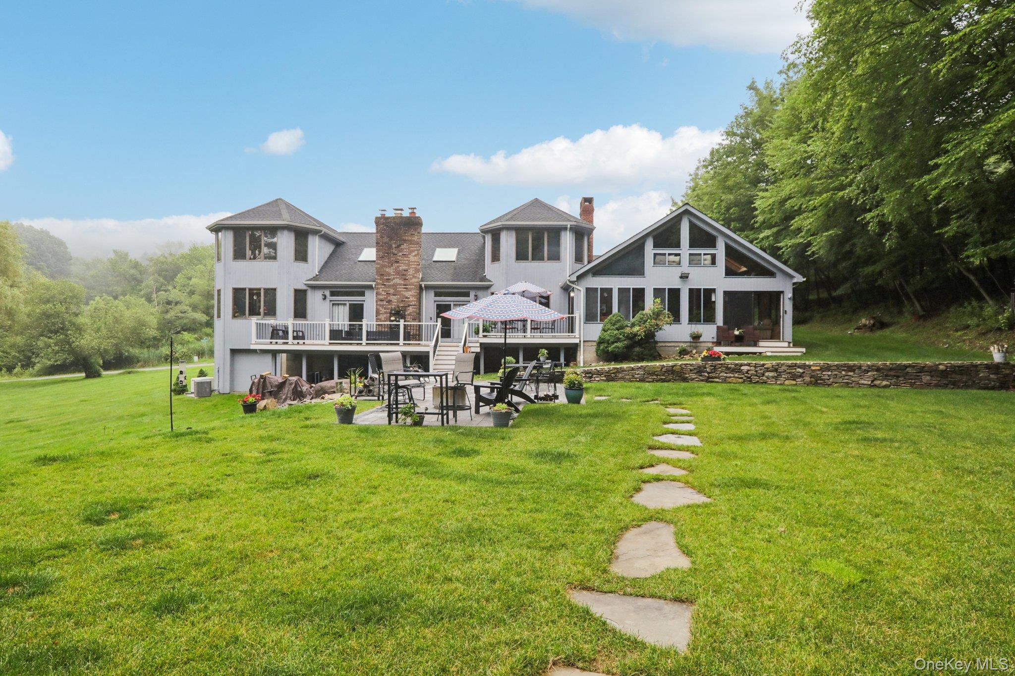 10 Mountain Brook Road