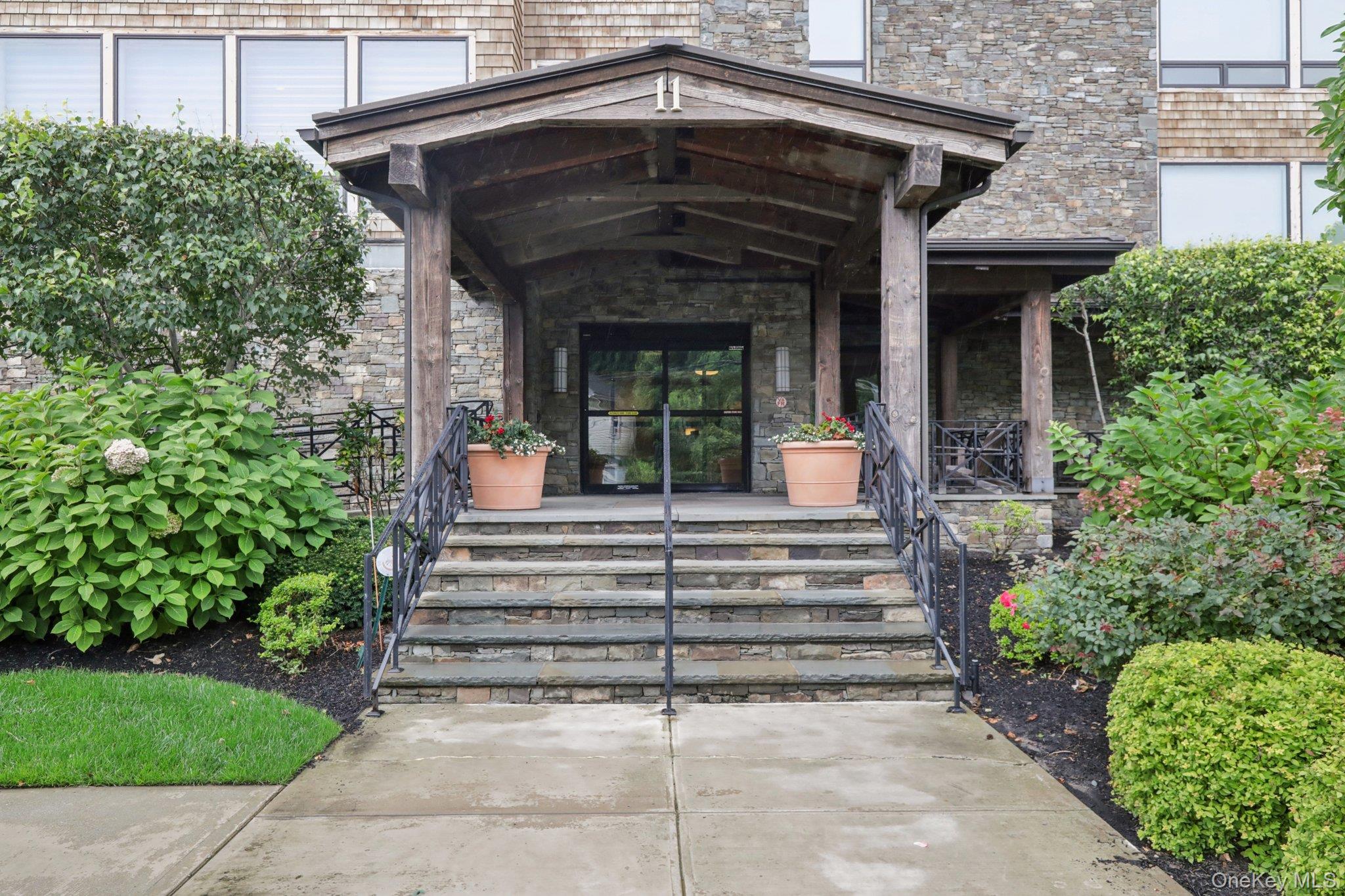 11 River Street Unit: 201