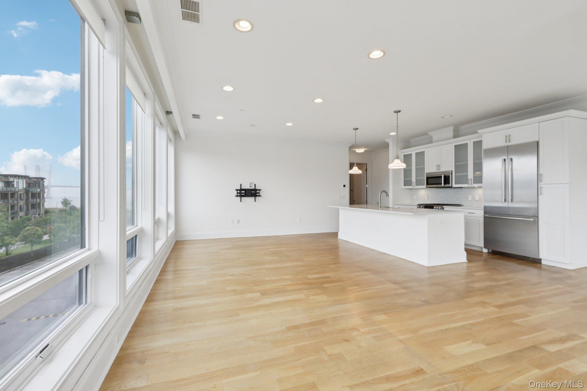 11 River Street Unit: 201